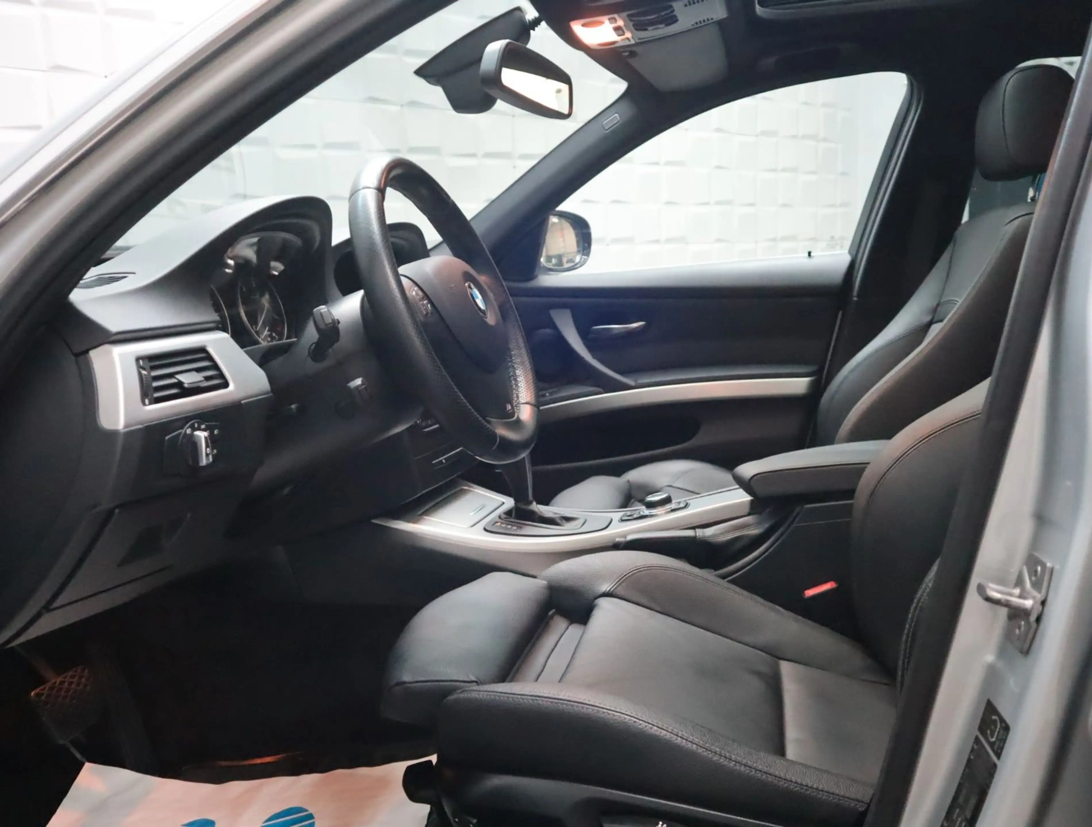 BMW 325 d Limo M Sport Xenon Schiebedach Volleder — photo 10