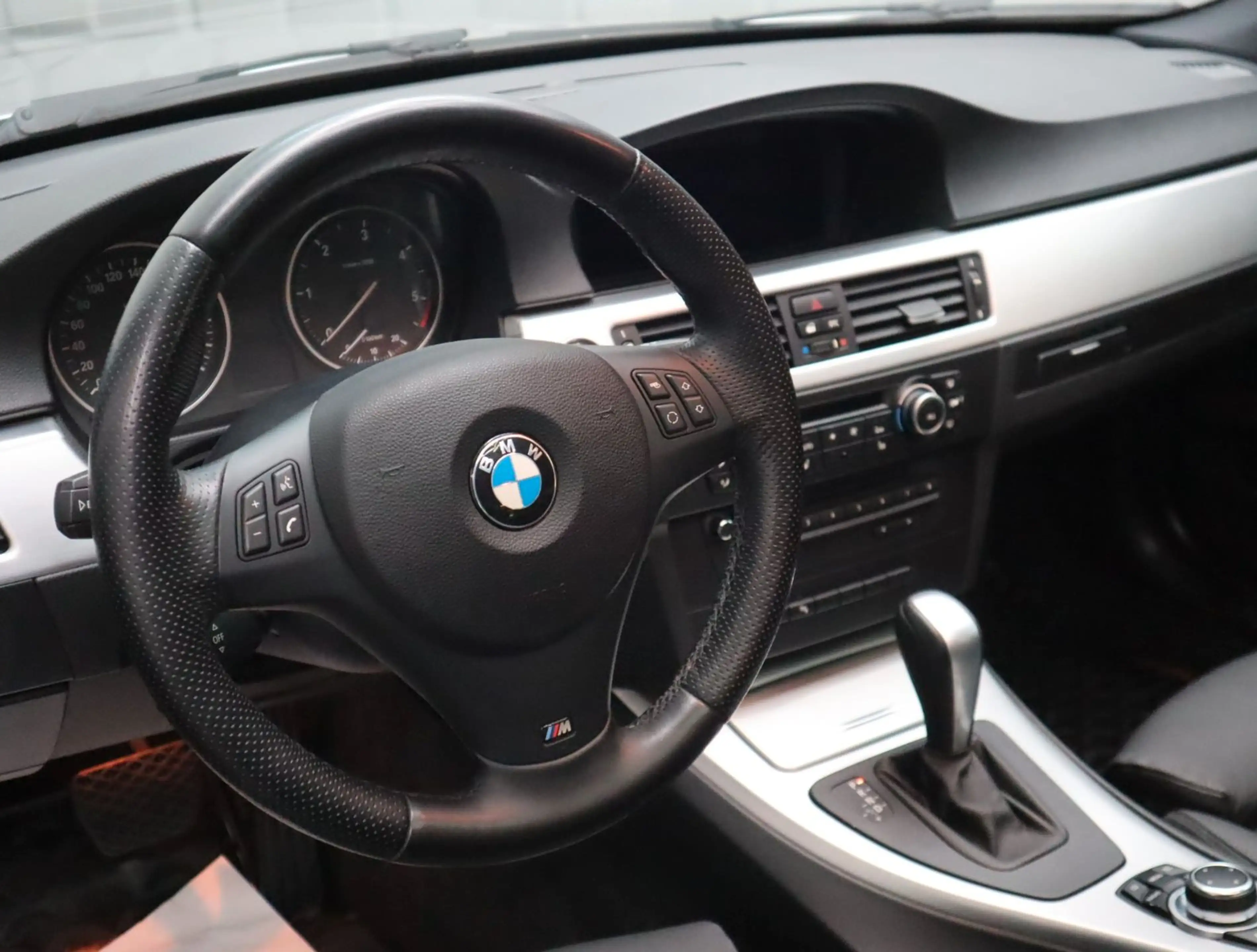 BMW 325 d Limo M Sport Xenon Schiebedach Volleder — photo 8