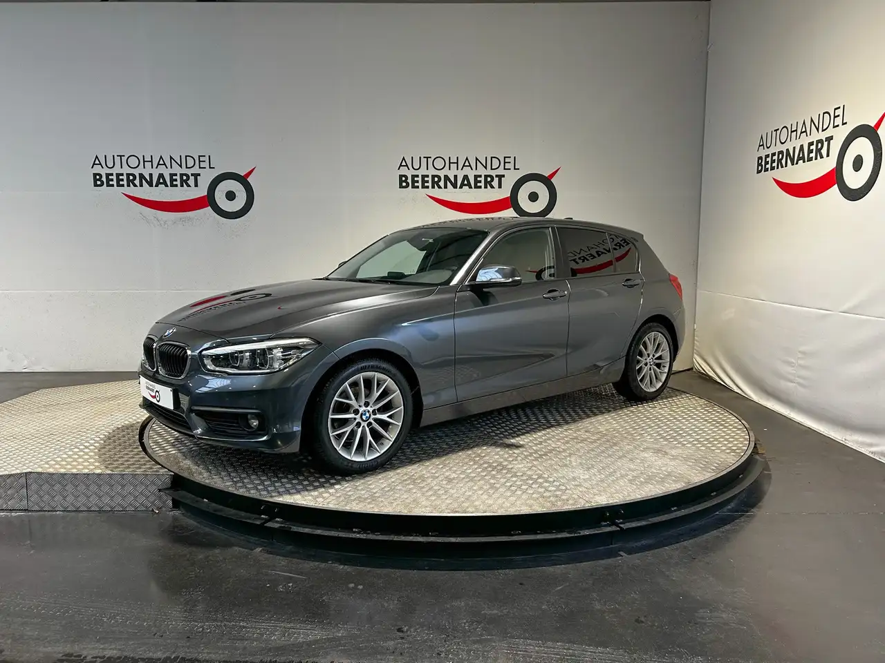 BMW 116 Berline in Grijs tweedehands in Handzame voor € 17.995,-