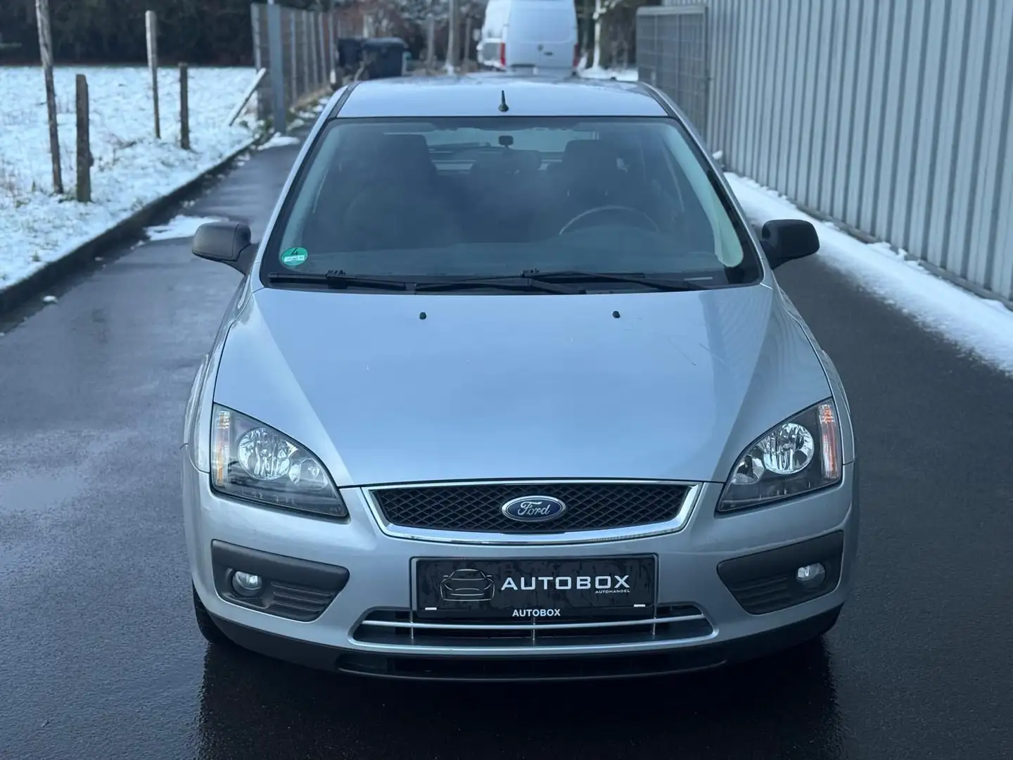 Ford Focus 1,6 Lim. Sport*48TKM*KLIMA Silber - 2