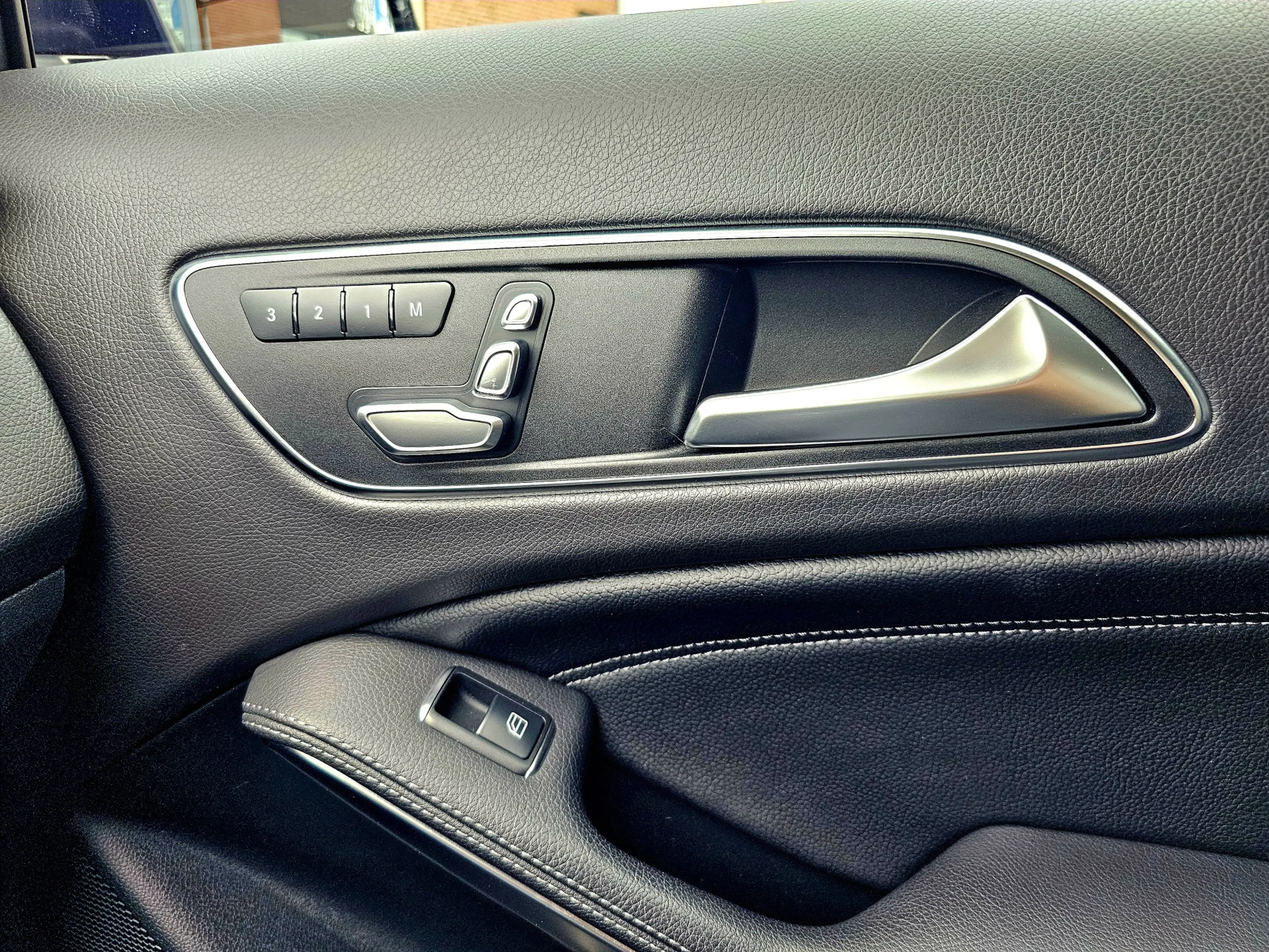 Mercedes-Benz GLA 45 AMG 4MATIC Premium,360 camera,Leder. — photo 37