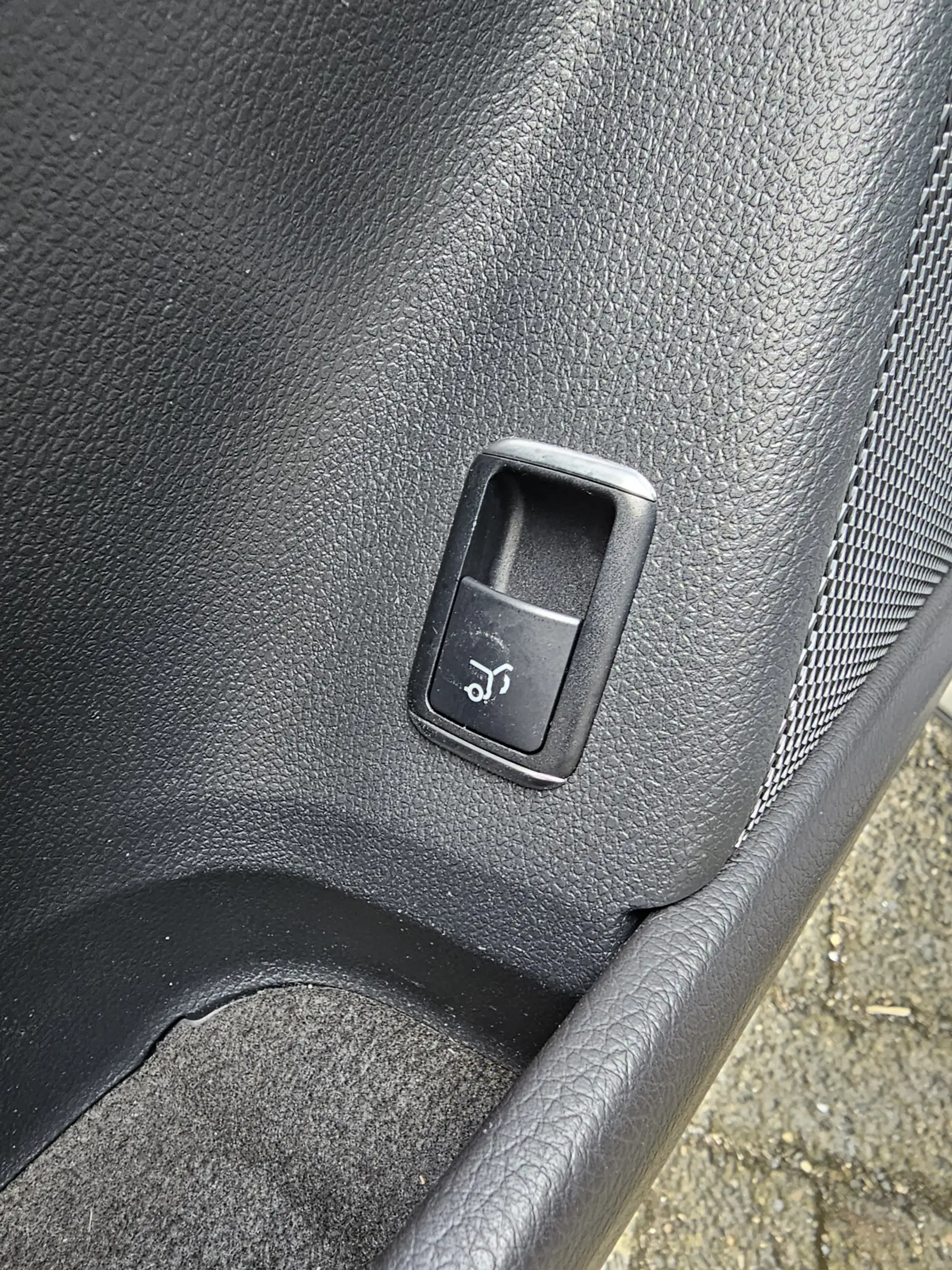 Mercedes-Benz GLA 45 AMG 4MATIC Premium,360 camera,Leder. — photo 25