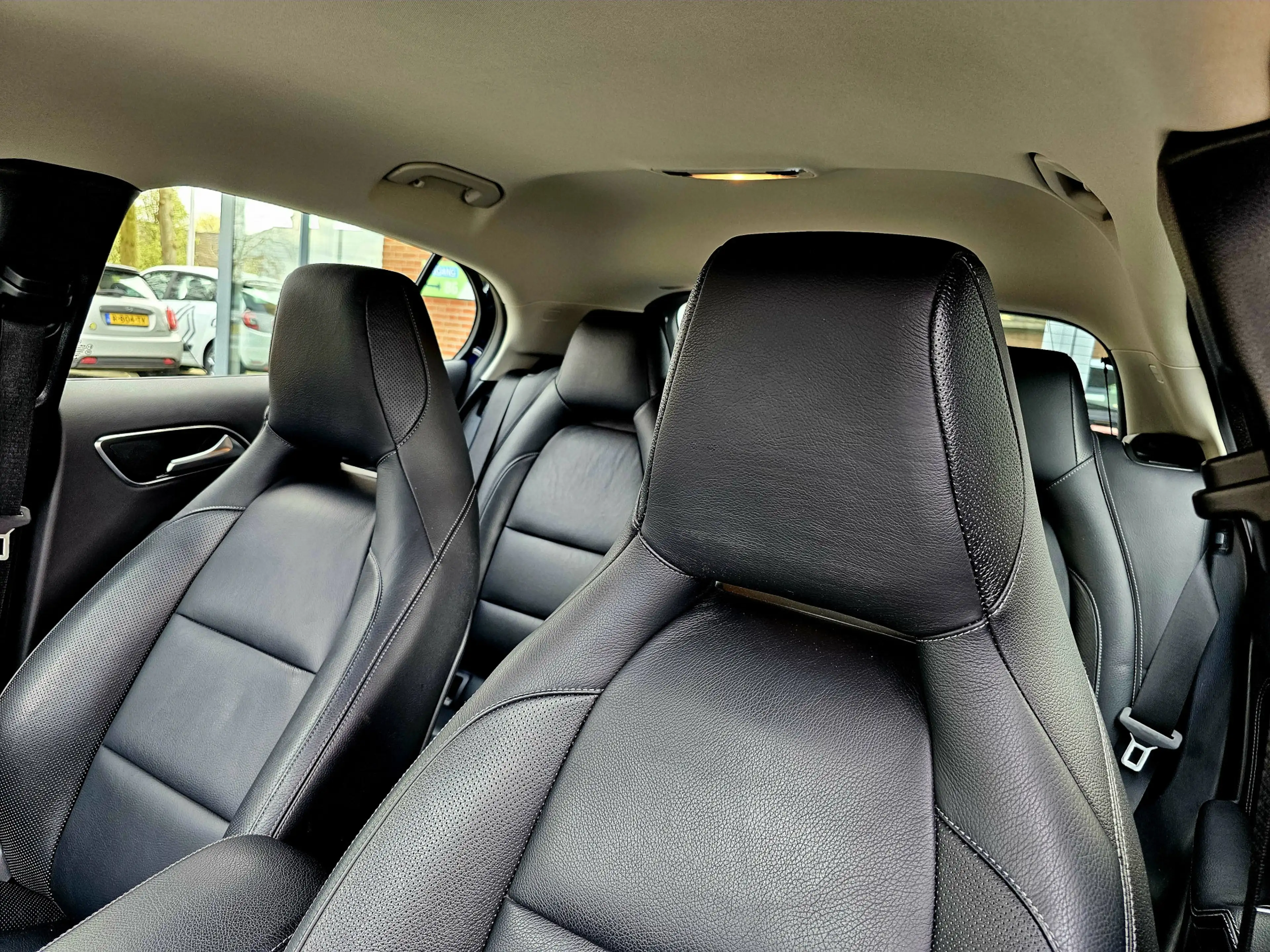 Mercedes-Benz GLA 45 AMG 4MATIC Premium,360 camera,Leder. — photo 5