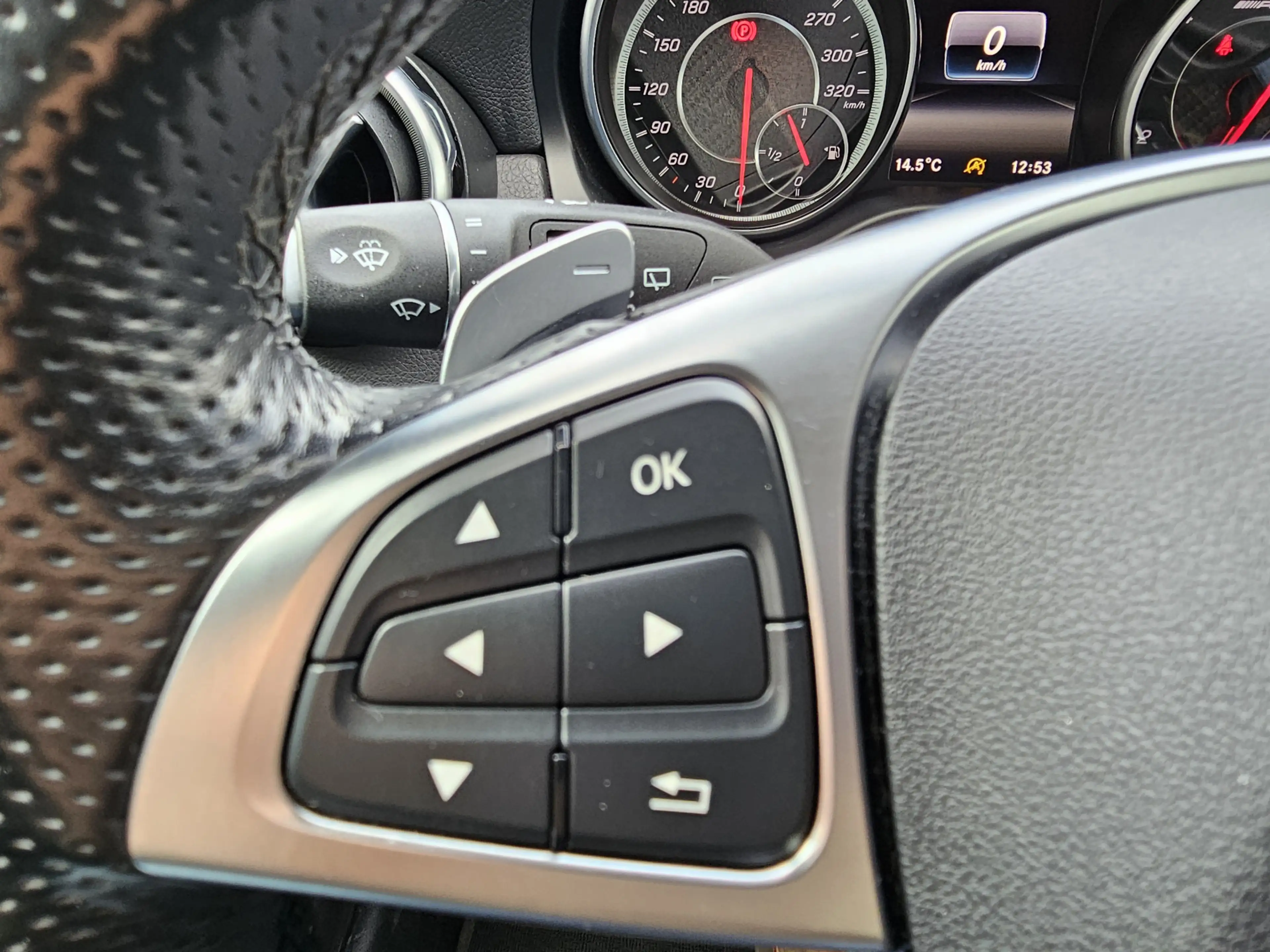 Mercedes-Benz GLA 45 AMG 4MATIC Premium,360 camera,Leder. — photo 26