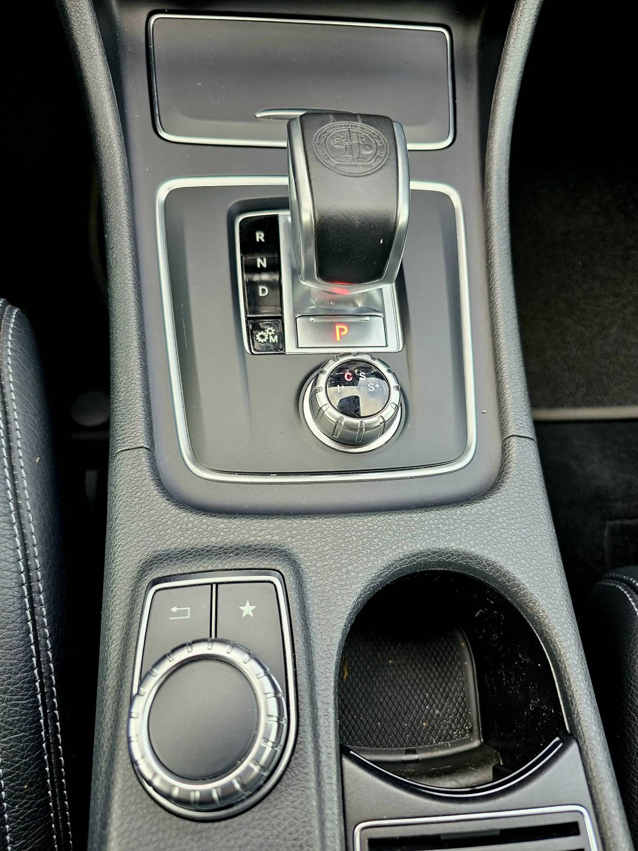 Mercedes-Benz GLA 45 AMG 4MATIC Premium,360 camera,Leder. — photo 32