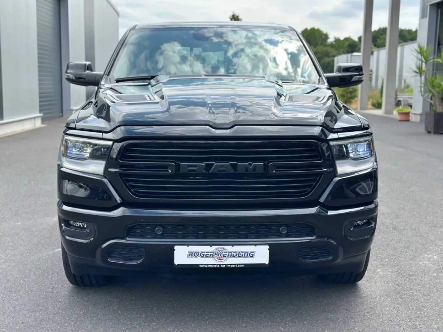 Dodge RAM NIGHT EDITION GT V8 LEER COVER HEAD UP TECHN Schwarz - 2