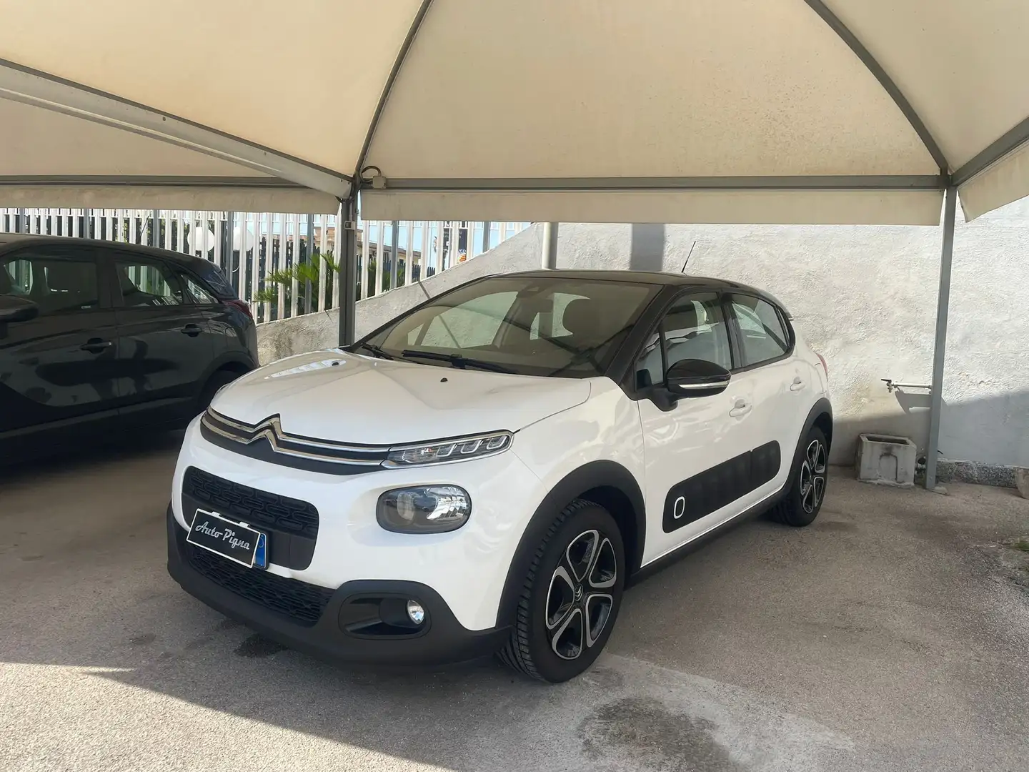 Citroen C3 C3 1.5 bluehdi Shine 100CV Wit - 1