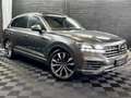 Volkswagen Touareg 3.0 TSi V6 eHybrid 4MOTION Elegance  381 CV Gris - thumbnail 3