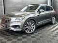Volkswagen Touareg 3.0 TSi V6 eHybrid 4MOTION Elegance  381 CV Gris - thumbnail 1