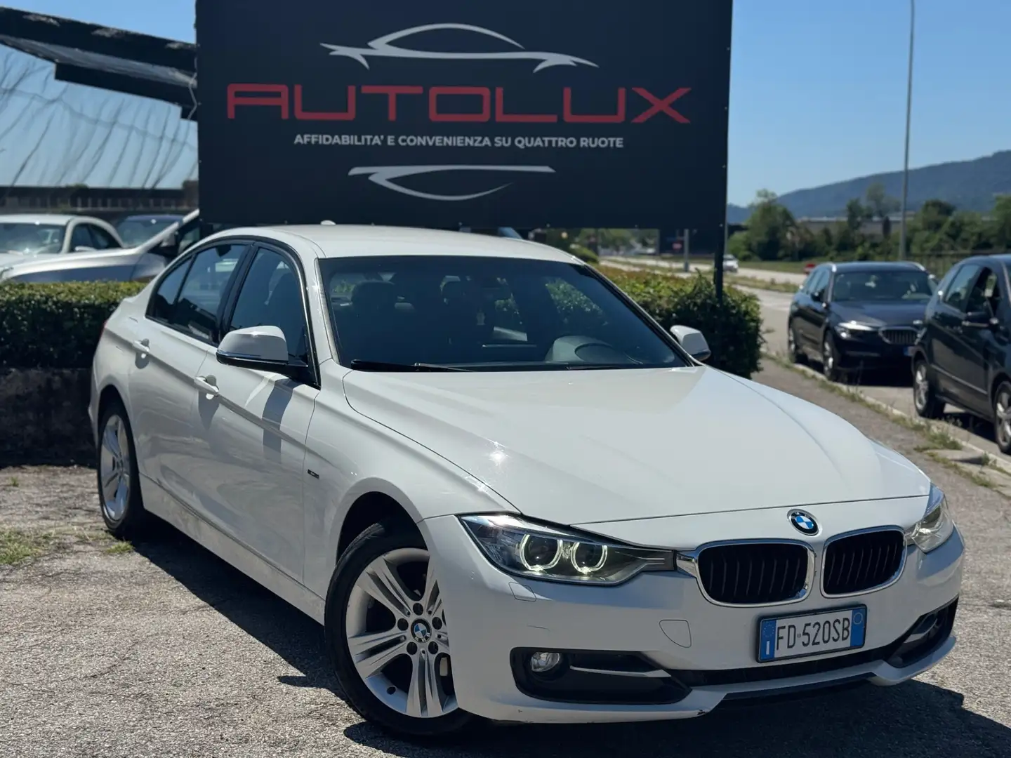 BMW 318 318d Sport Blanc - 1