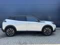 Peugeot e-2008 EV 50kWh 136pk GT Pack | Navigatie | Climate contr Wit - thumbnail 3