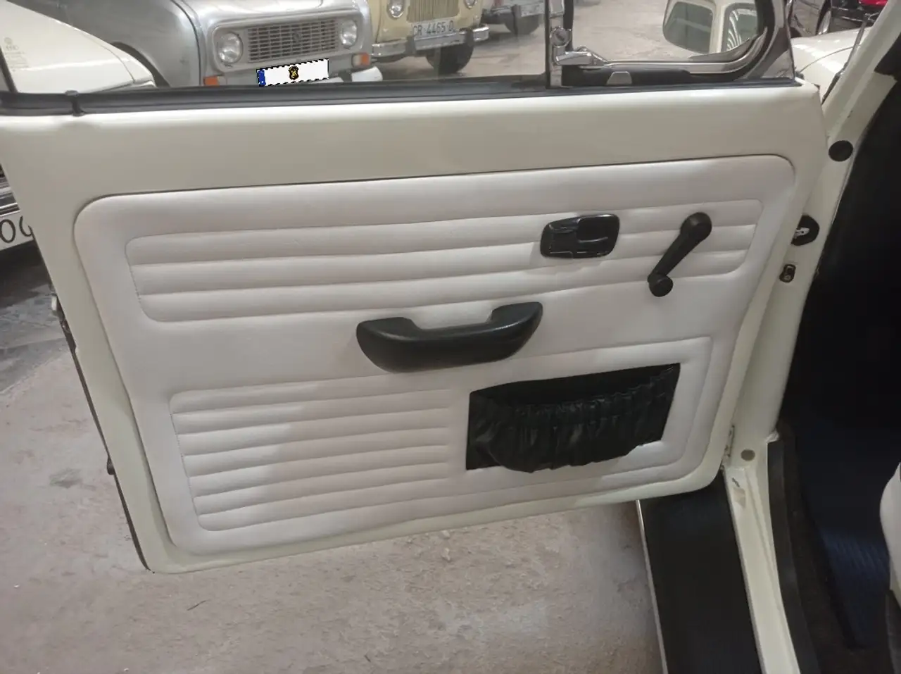 Volkswagen 1303 LS Cabriolet, foto 11
