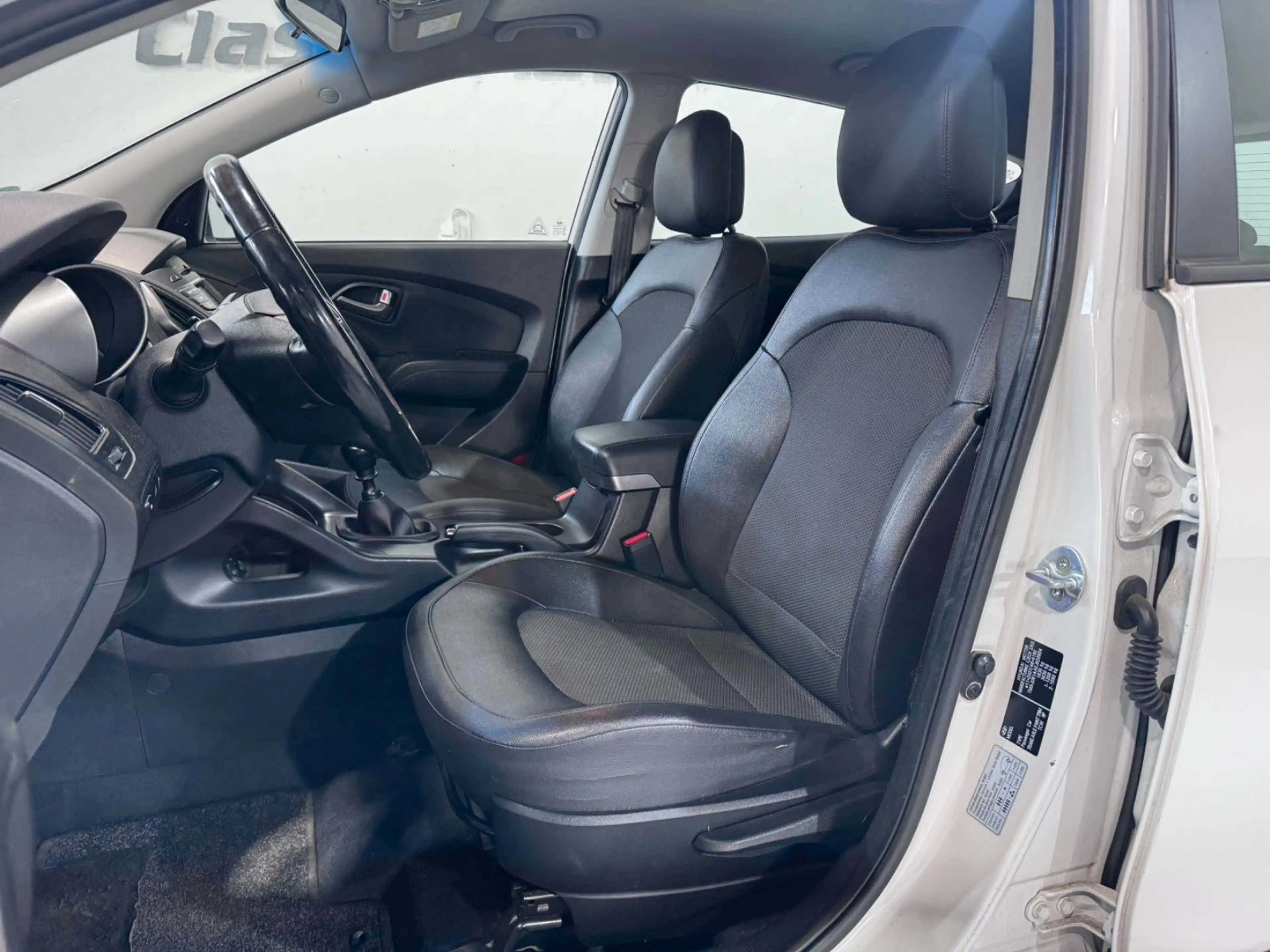 Hyundai iX35 FIFA World Cup Edition 2WD — photo 6
