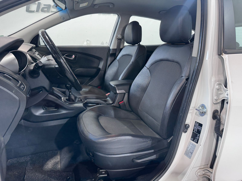 Hyundai iX35 FIFA World Cup Edition 2WD — photo 6