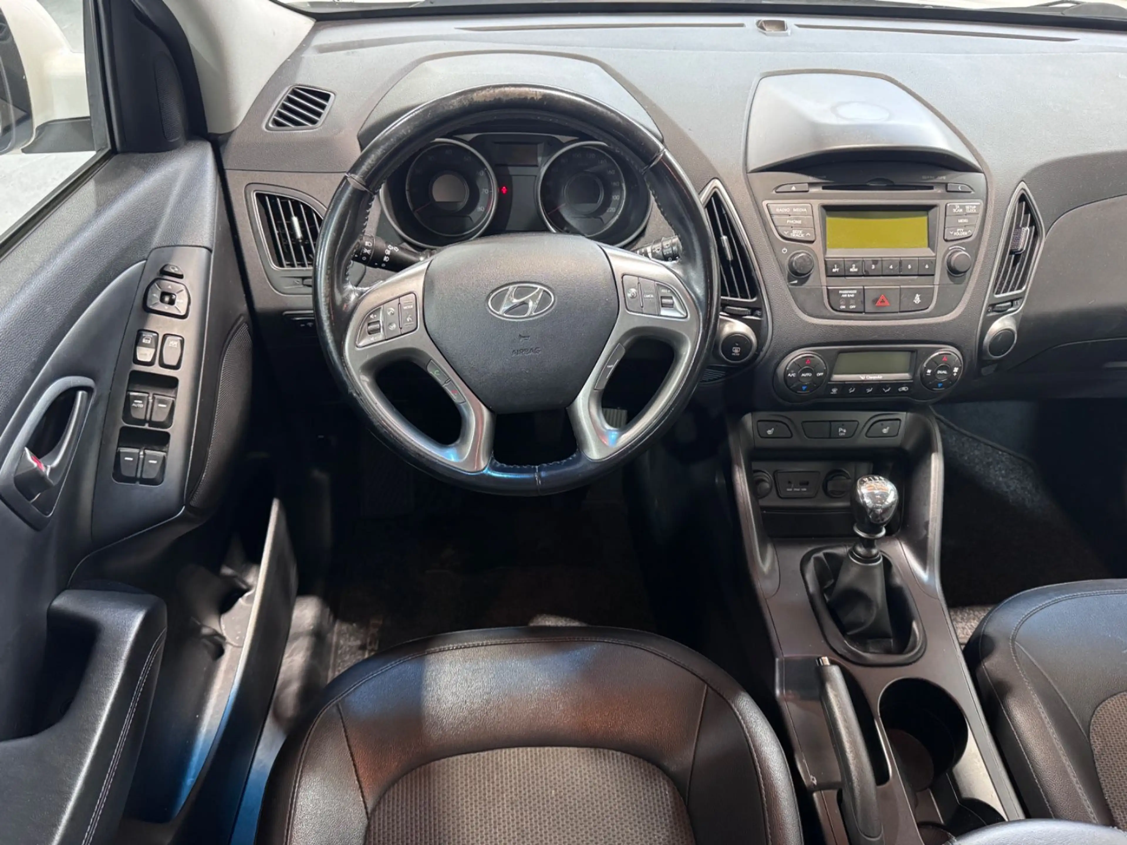 Hyundai iX35 FIFA World Cup Edition 2WD — photo 4