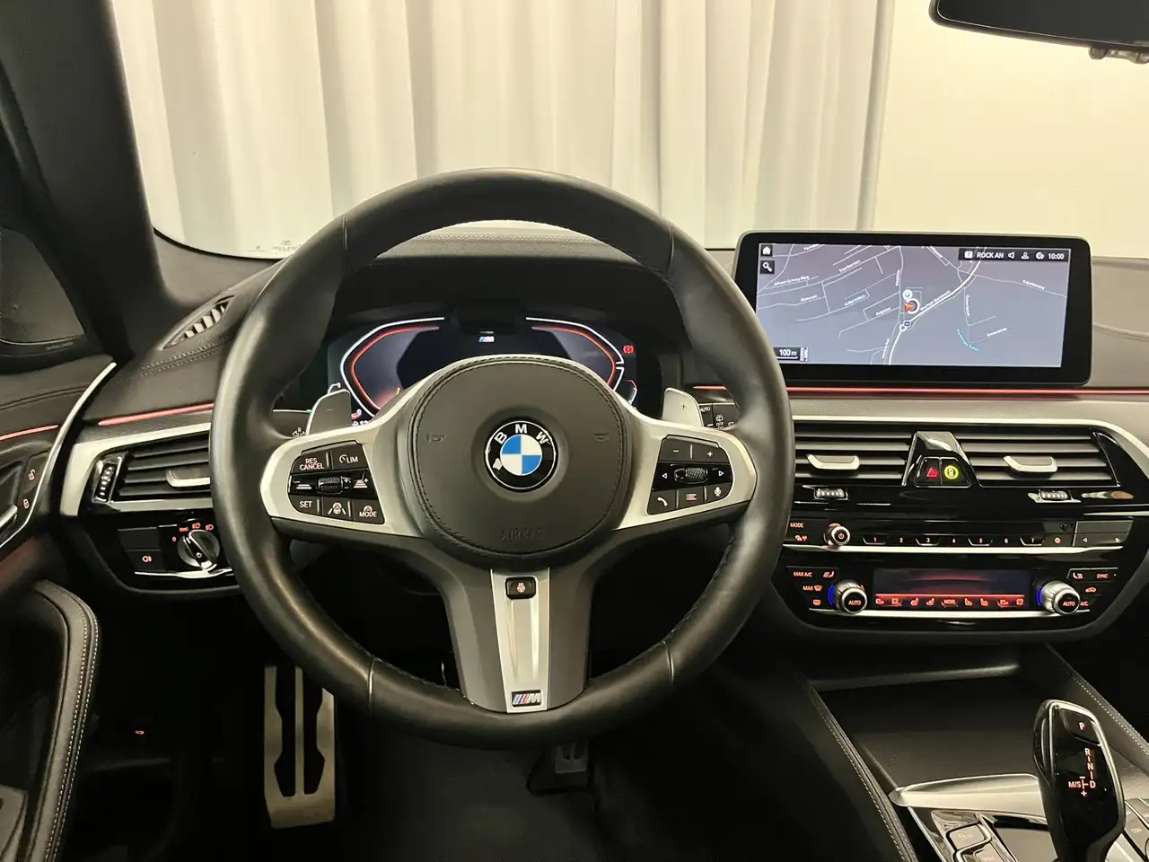 BMW 530 d xDrive *M-Sport / MEGA Ausstattung / AHV*, миниатюра 10