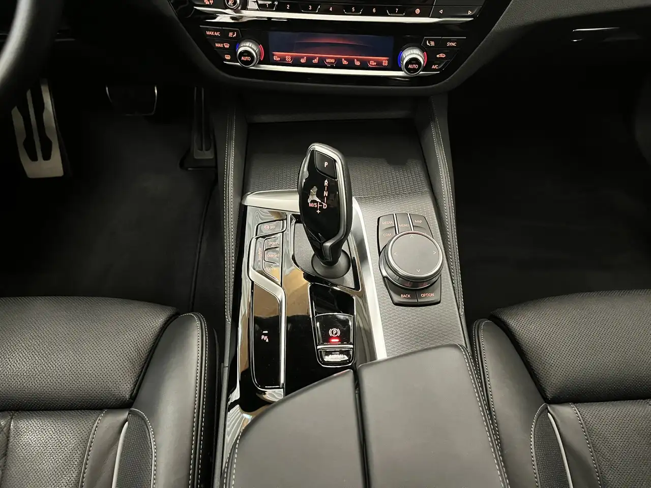 BMW 530 d xDrive *M-Sport / MEGA Ausstattung / AHV*, миниатюра 11