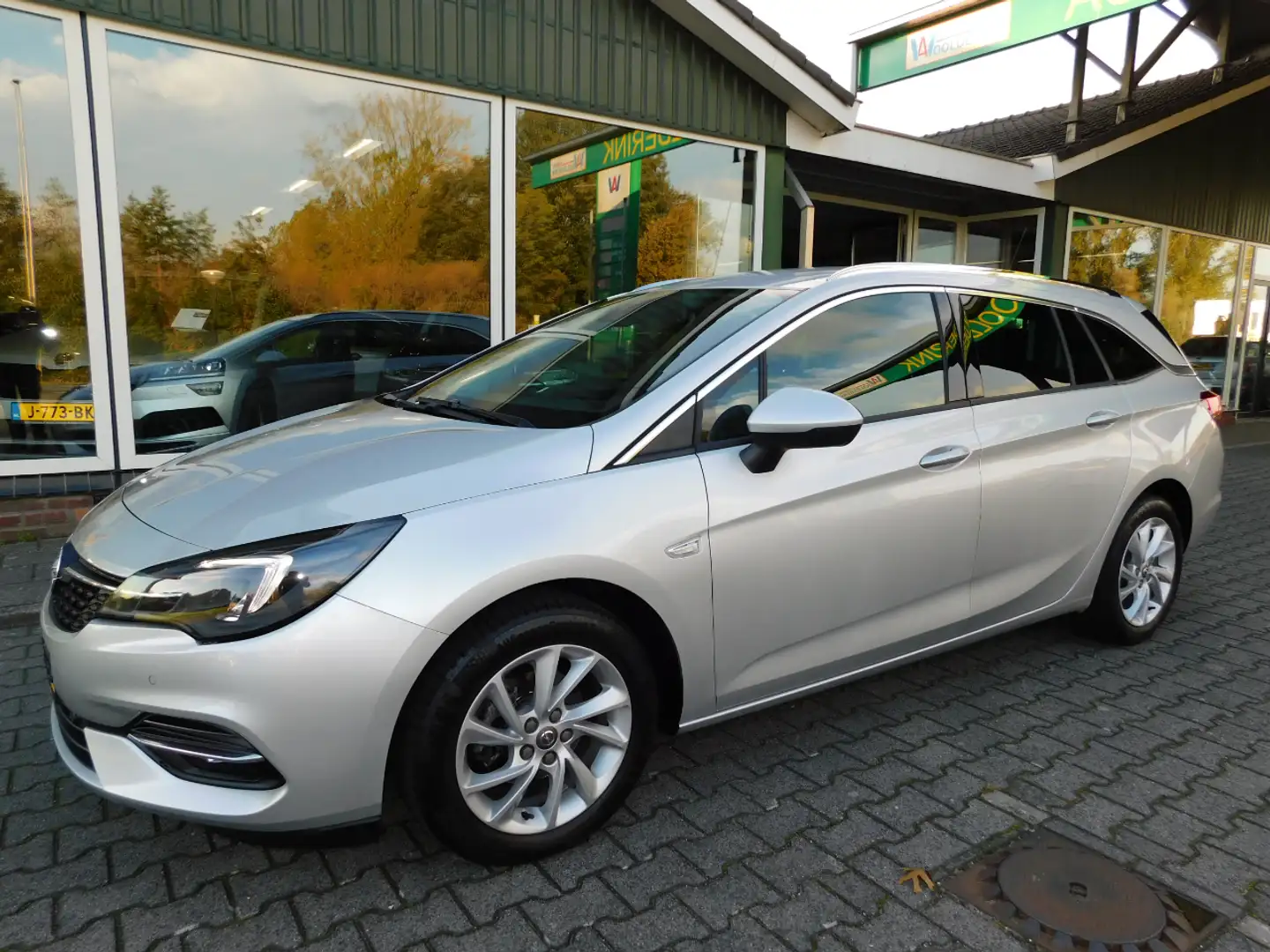 Opel Astra SPORTS TOURER+ 1.4T145PK BLITZ ELEGANCE! All-in Pr Grijs - 1