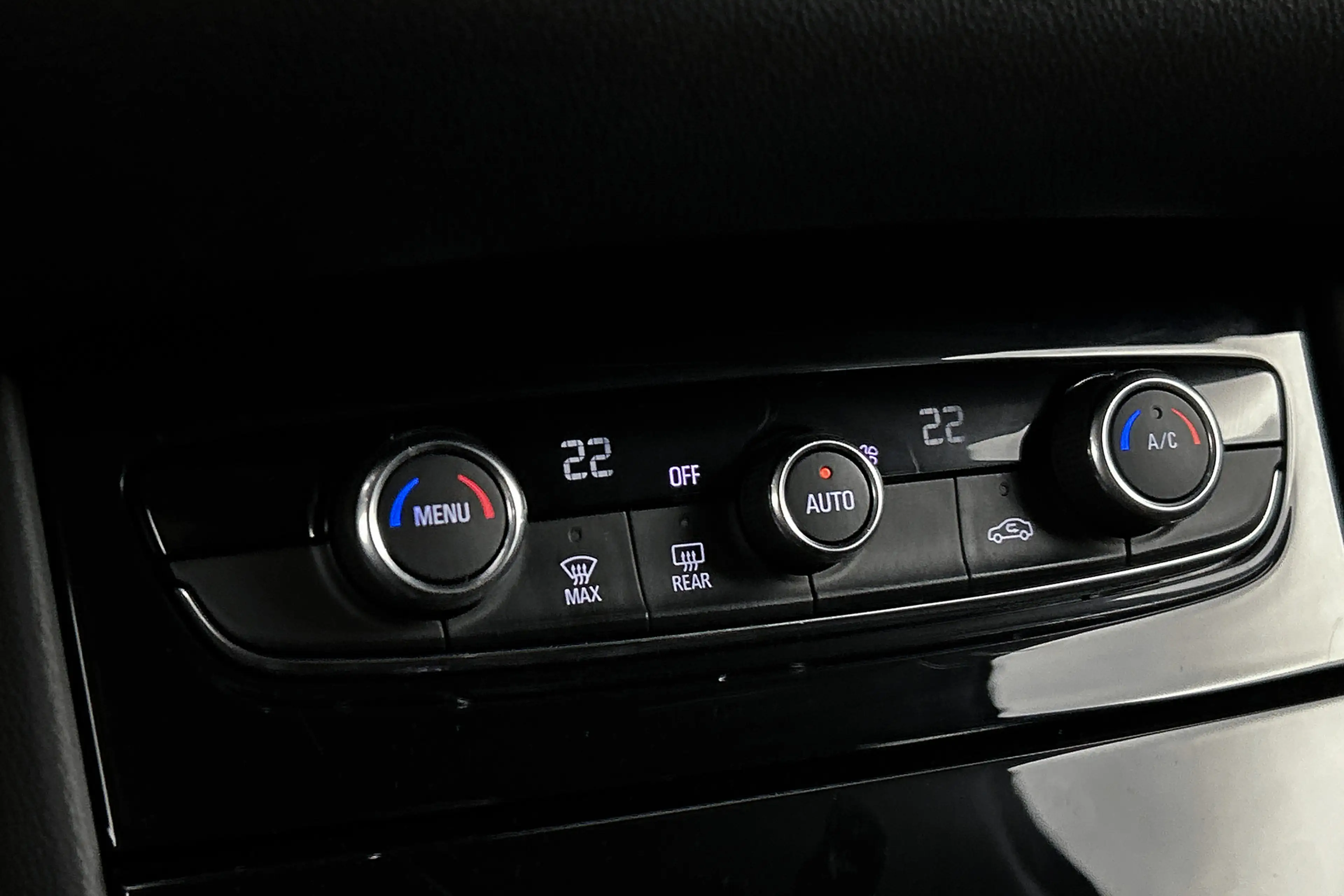 Opel Grandland X 1.2 Turbo Business Executive | Trekhaak | Half led — photo 21