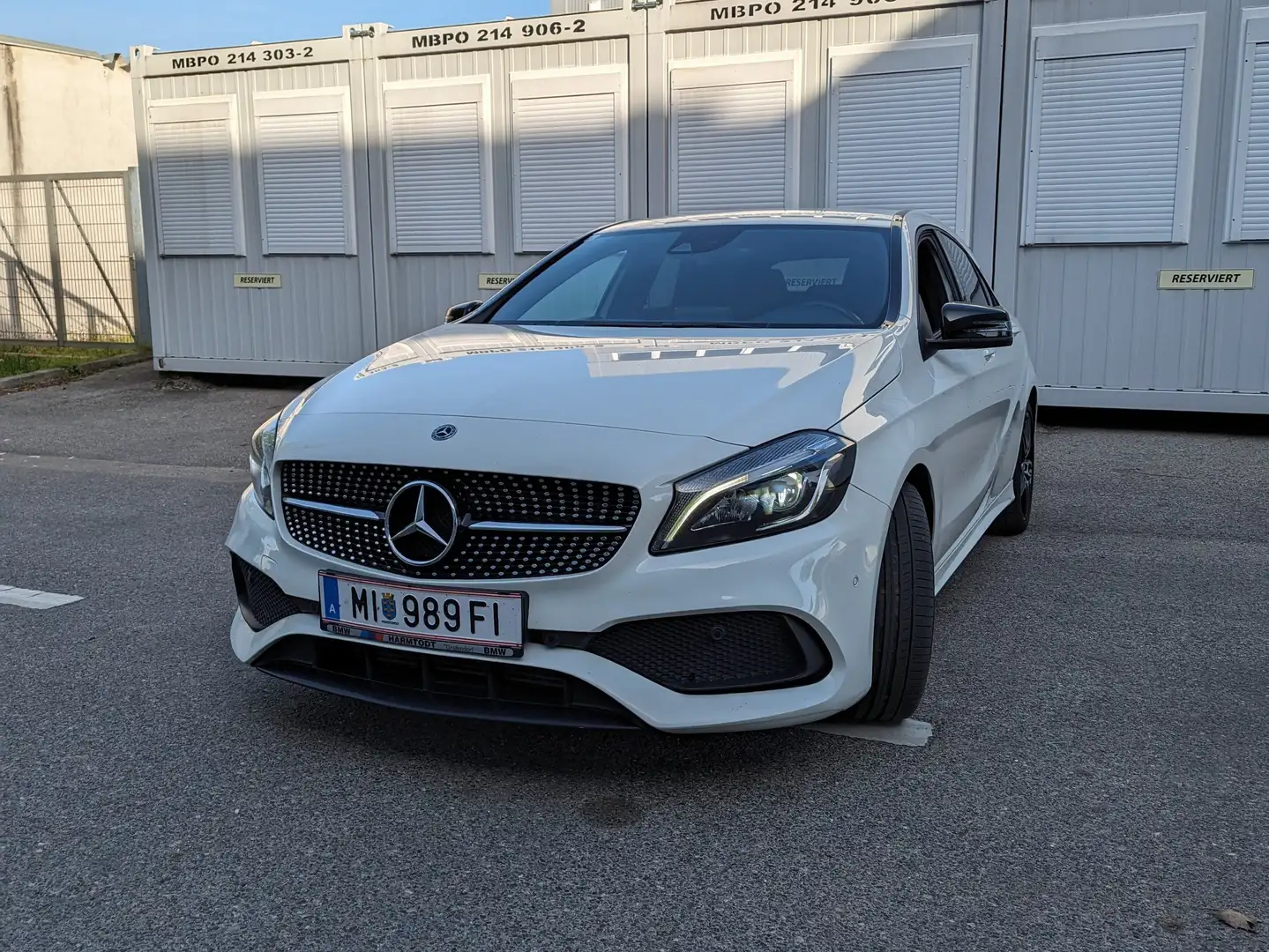 Mercedes-Benz A 180 d AMG-Line Automatik Weiß - 2