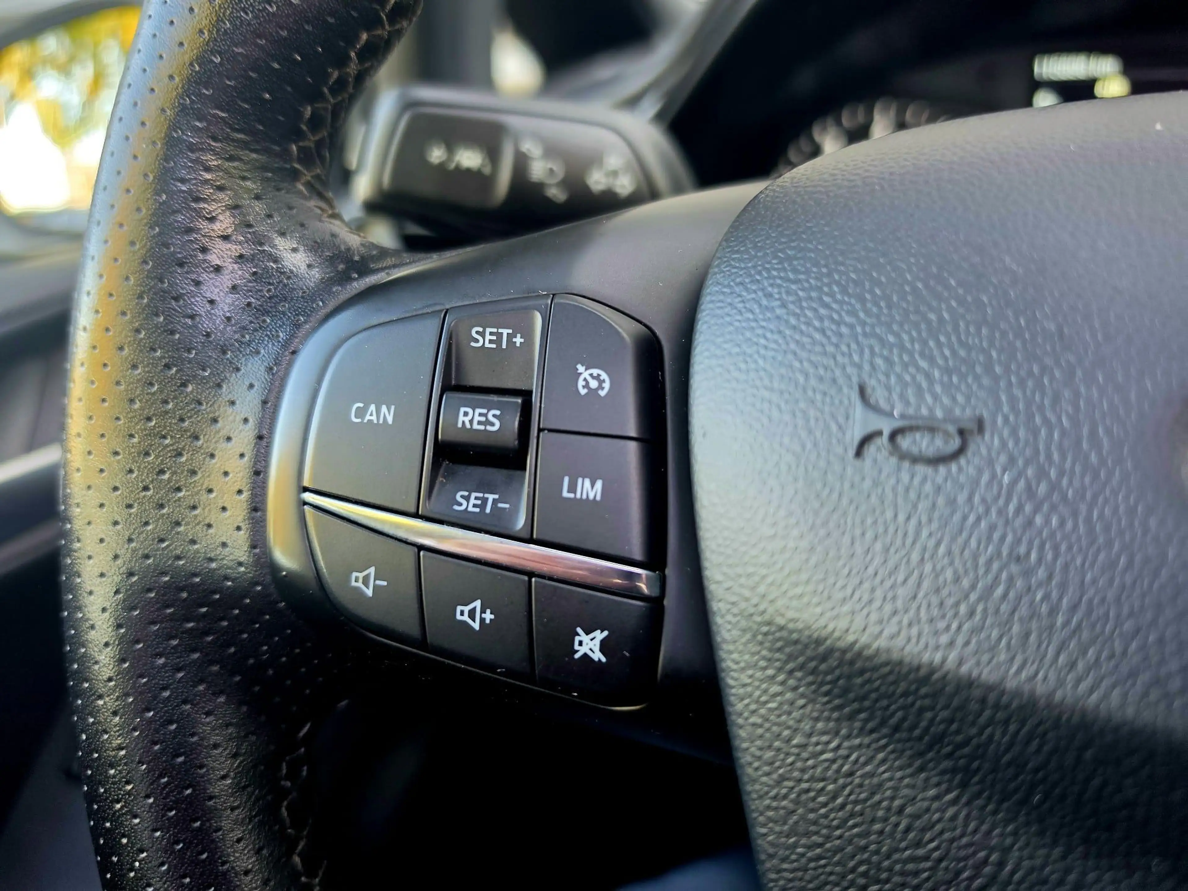 Ford Fiesta 1.0 EcoBoost ST-Line Pano / Nieuwe Distributieriem — photo 13