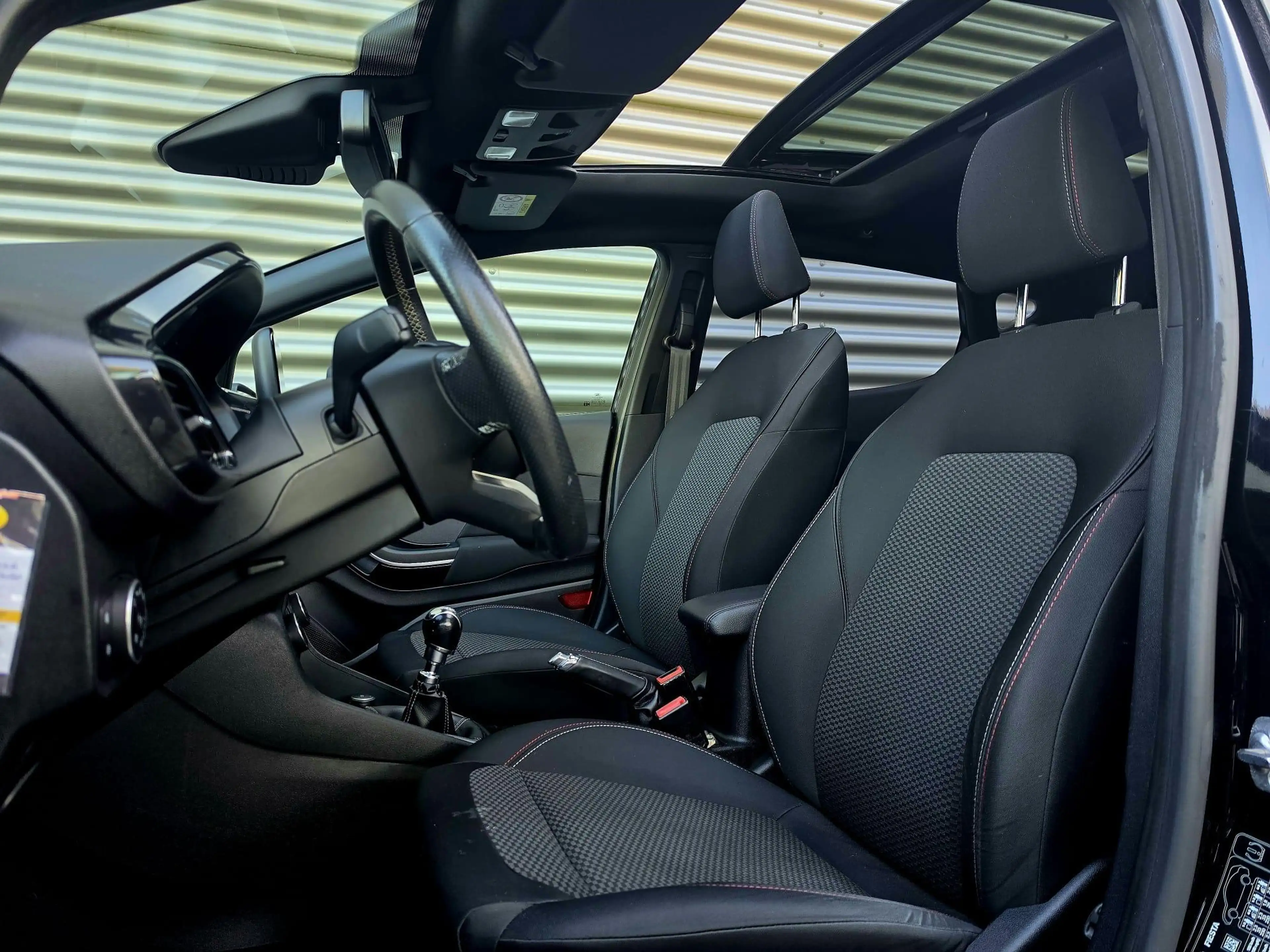 Ford Fiesta 1.0 EcoBoost ST-Line Pano / Nieuwe Distributieriem — photo 9