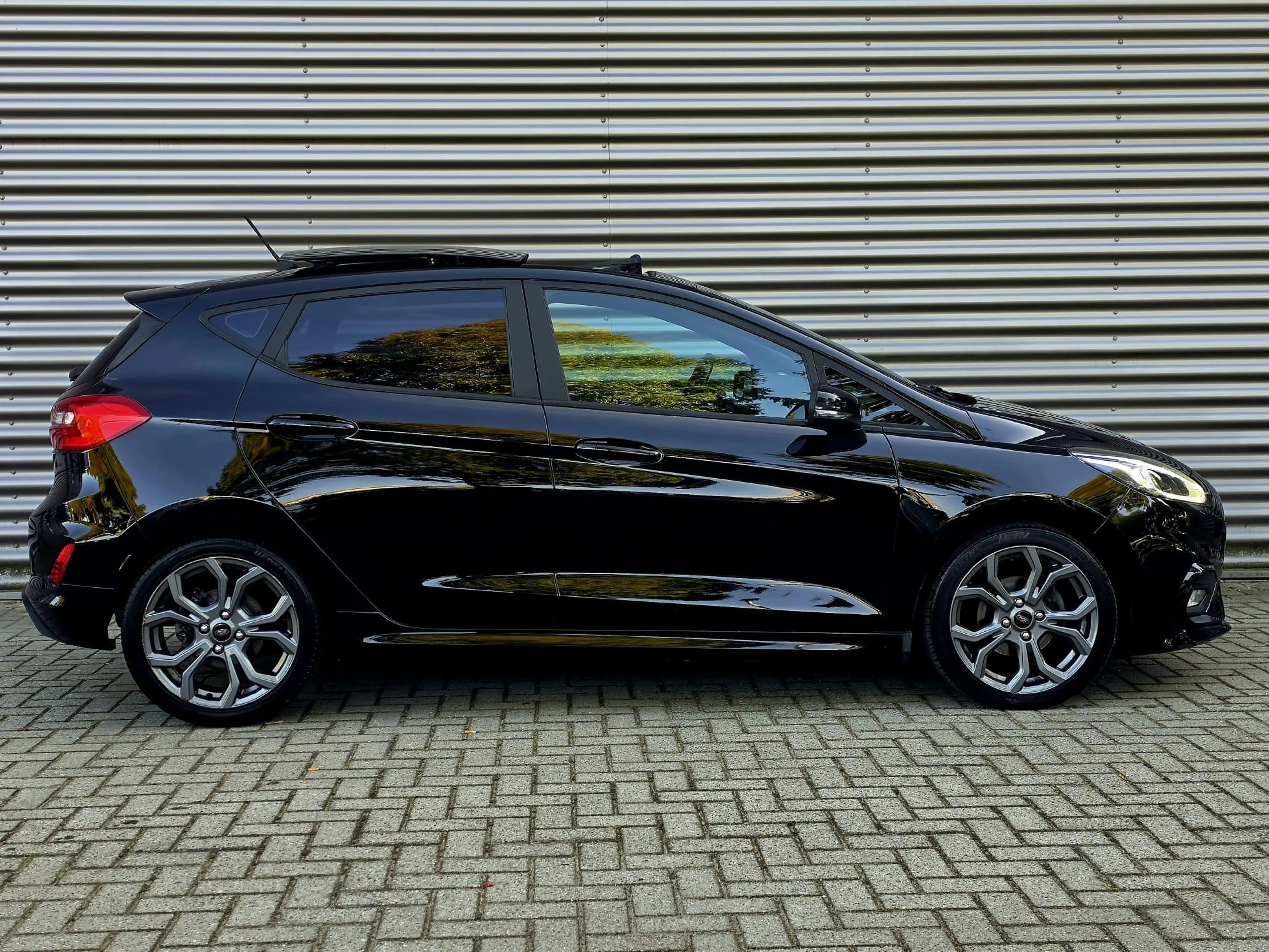 Ford Fiesta 1.0 EcoBoost ST-Line Pano / Nieuwe Distributieriem — photo 6