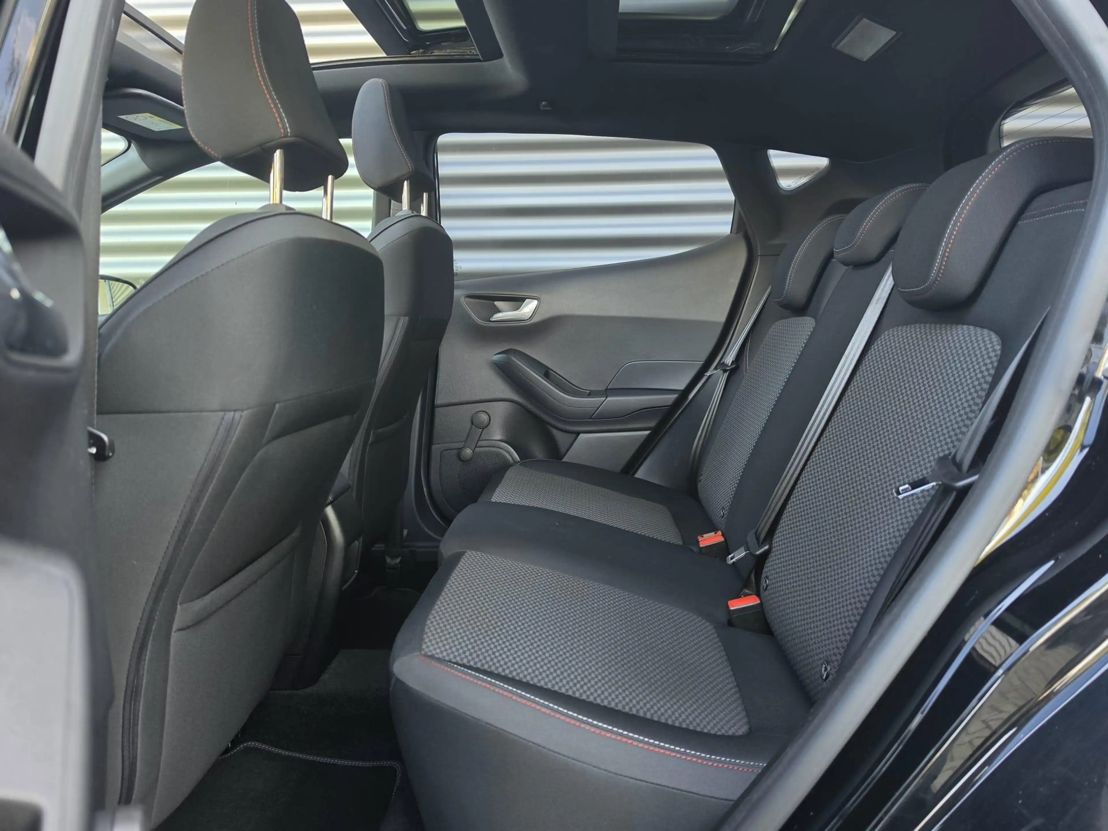 Ford Fiesta 1.0 EcoBoost ST-Line Pano / Nieuwe Distributieriem — photo 10