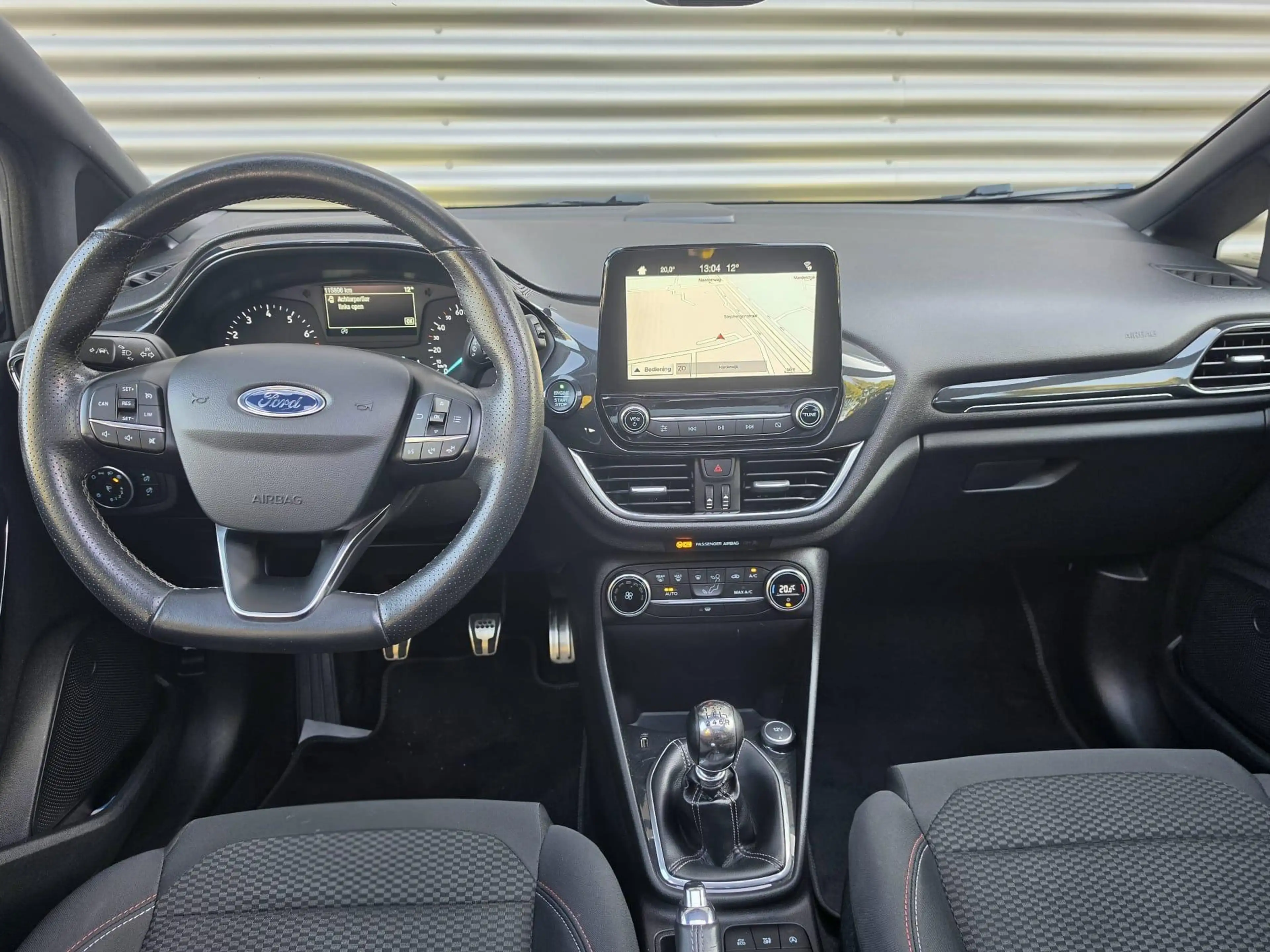 Ford Fiesta 1.0 EcoBoost ST-Line Pano / Nieuwe Distributieriem — photo 12