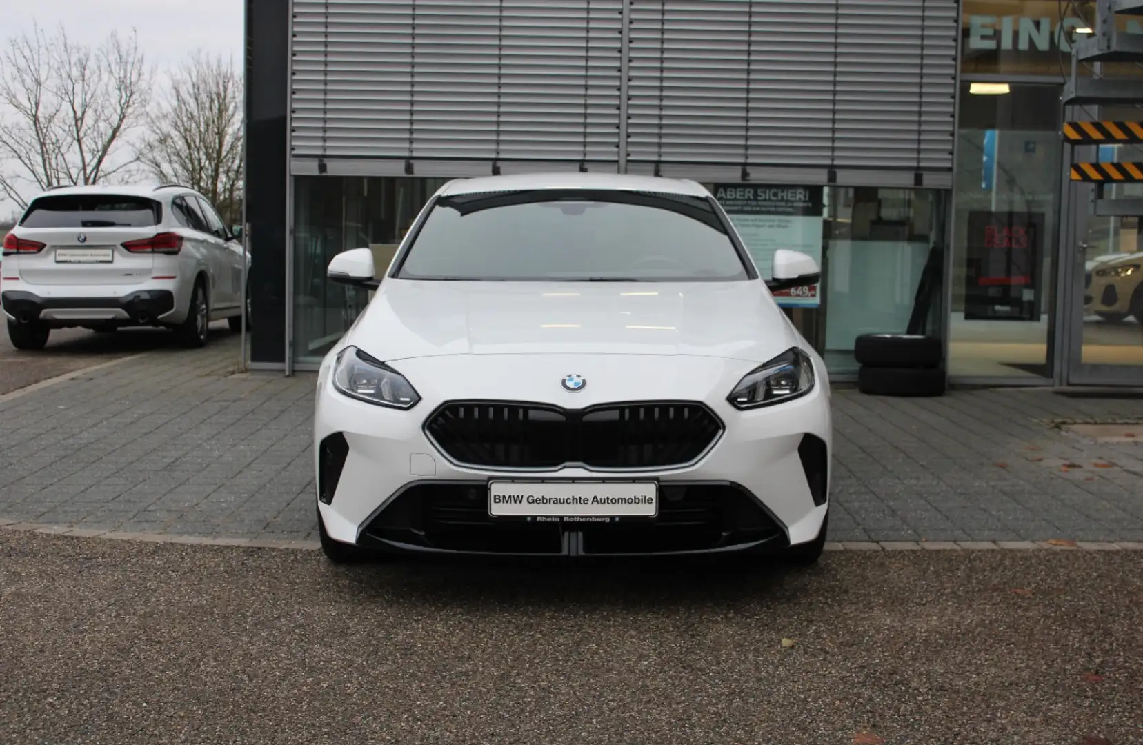 BMW 118 d 5-Türer M Sport ACC AdLED HeadUp Kamera Weiß - 2