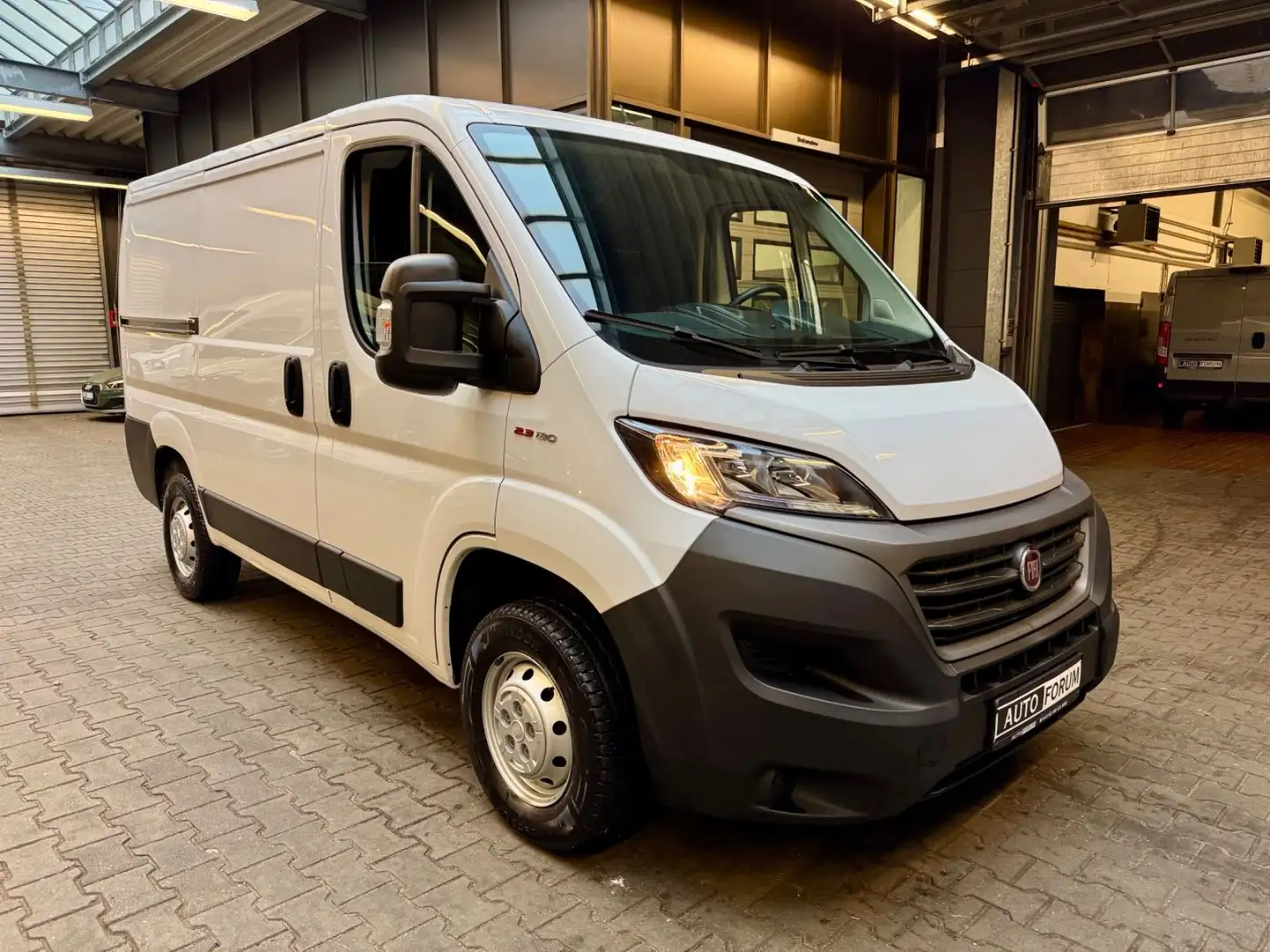 Fiat Ducato 2.3 JTD L1H1 30 120 3-SITZER GITTER 3,0t Weiß - 2