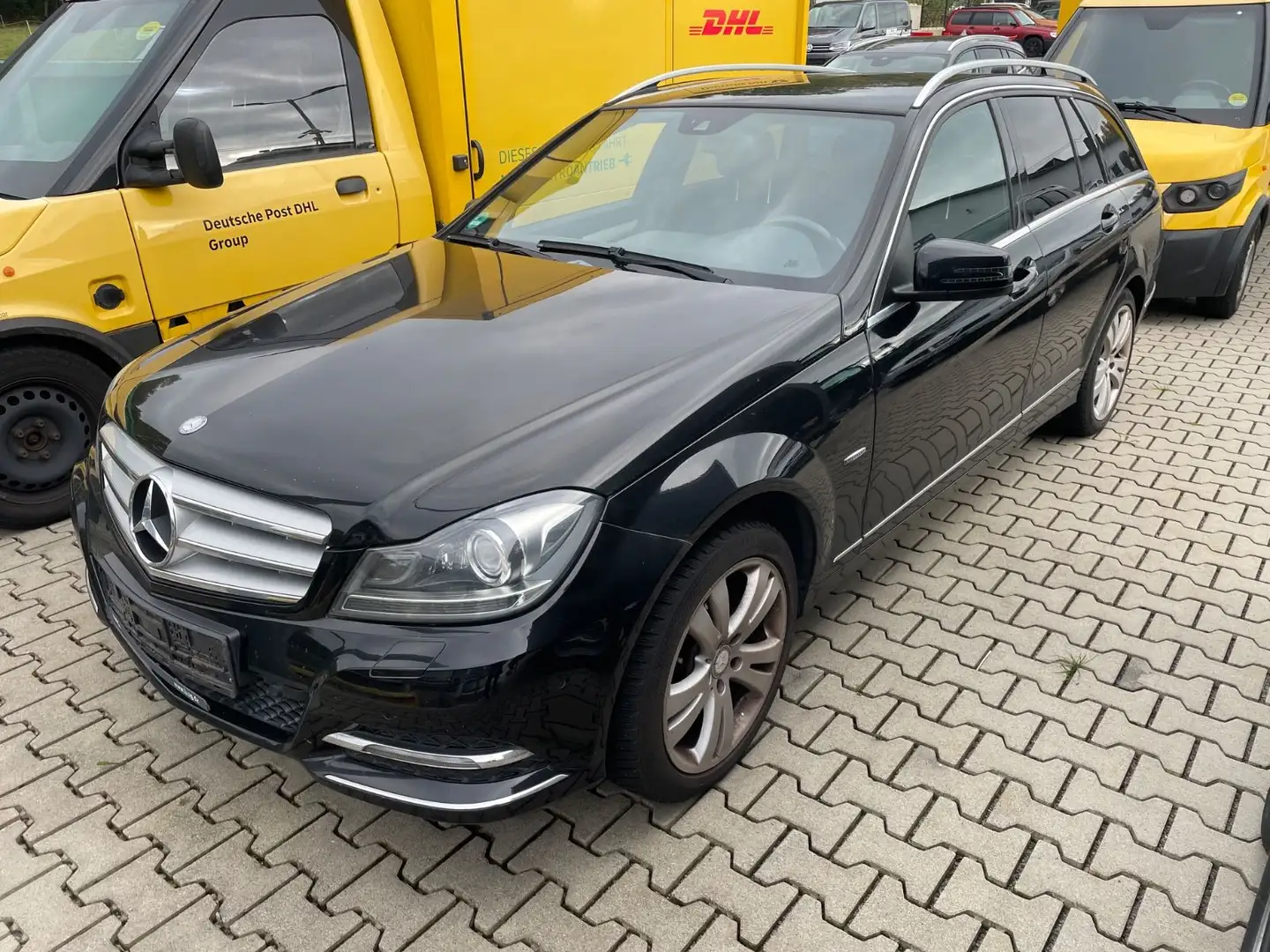 Mercedes-Benz C 180 Avantgarde / LEDER / NAVI Noir - 1