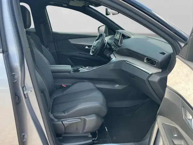 Peugeot 3008 view 9