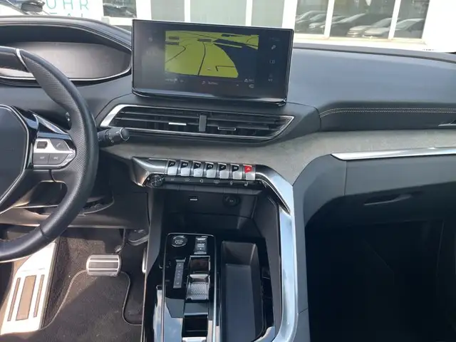 Peugeot 3008 view 11