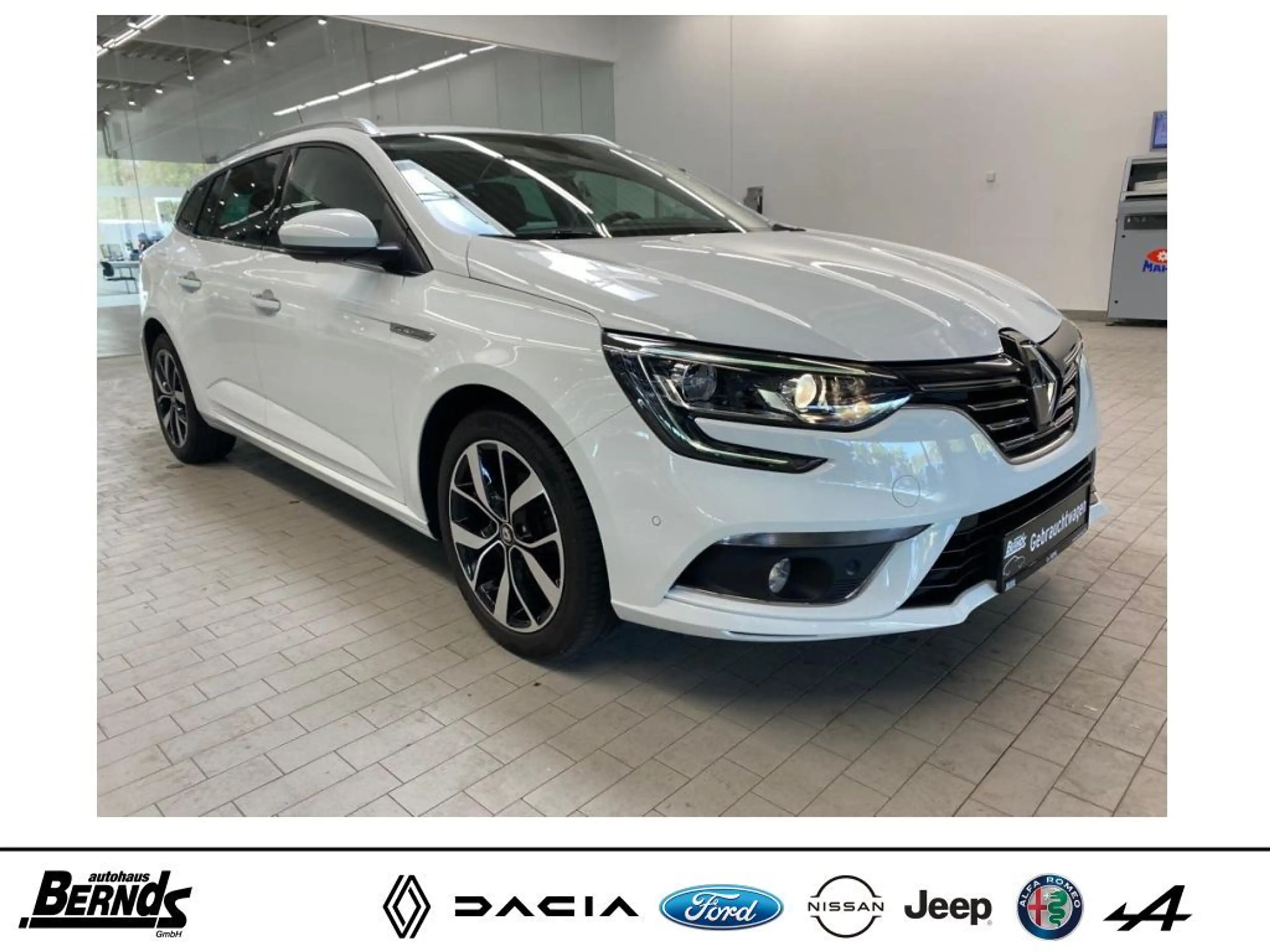 Renault Megane Grandtour TCe 140 GPF BOSE EDITION Easy-Parking — photo 2