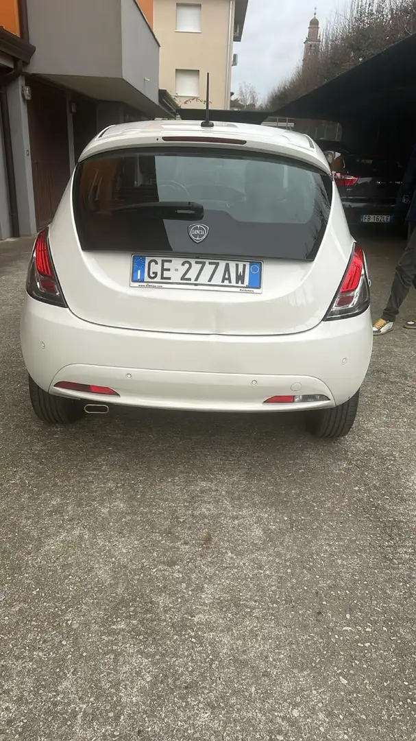 Lancia Ypsilon 1.0 firefly hybrid Gold s&s 70cv 5p.ti - 2