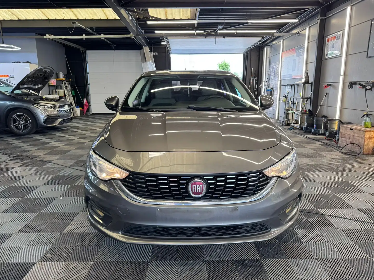 Fiat Tipo 1.4 16V bj. 2017 GEKEURD 75000km Bruin - 2