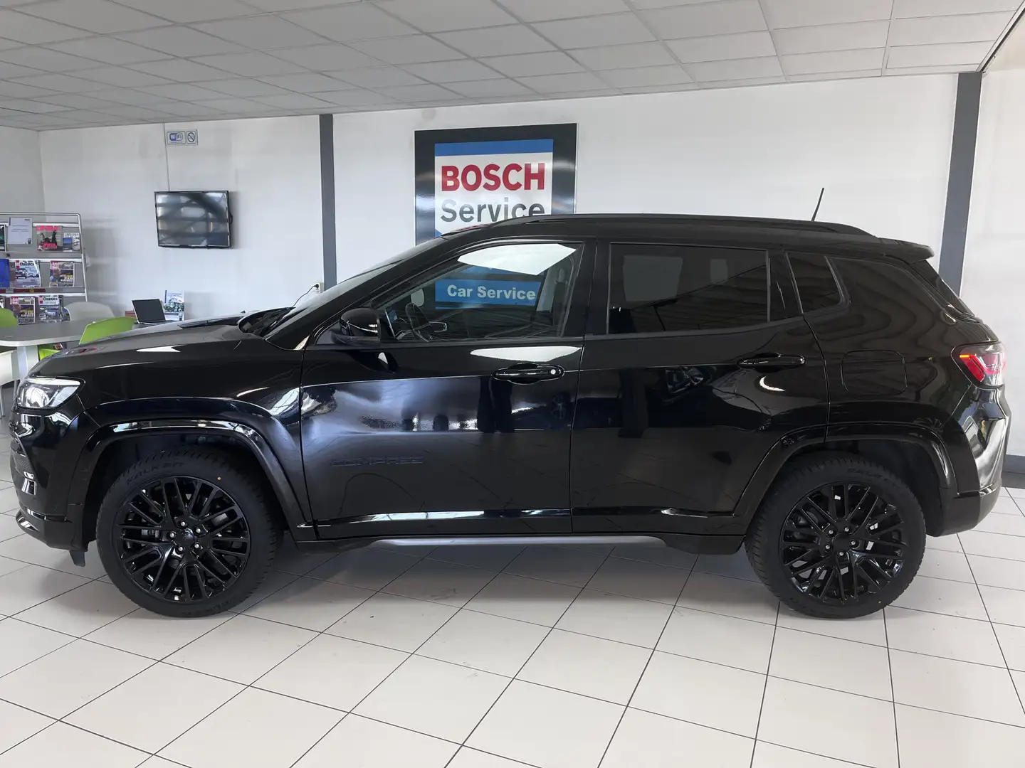 Jeep Compass 4xe 240 Plug-in Hybrid Electric S Stuurverwarming, Schwarz - 2