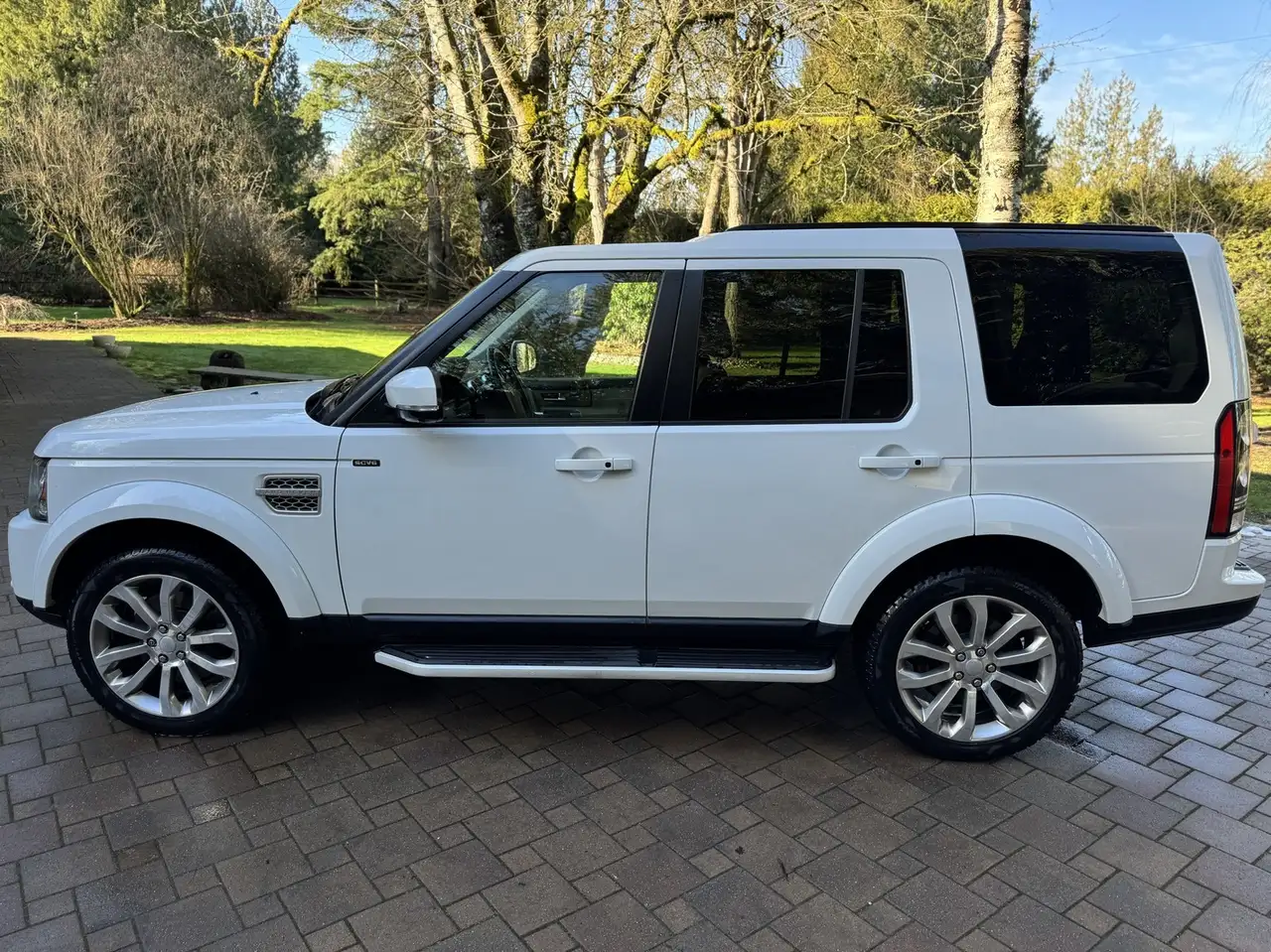 Land Rover LR4 снимка Land Rover LR4