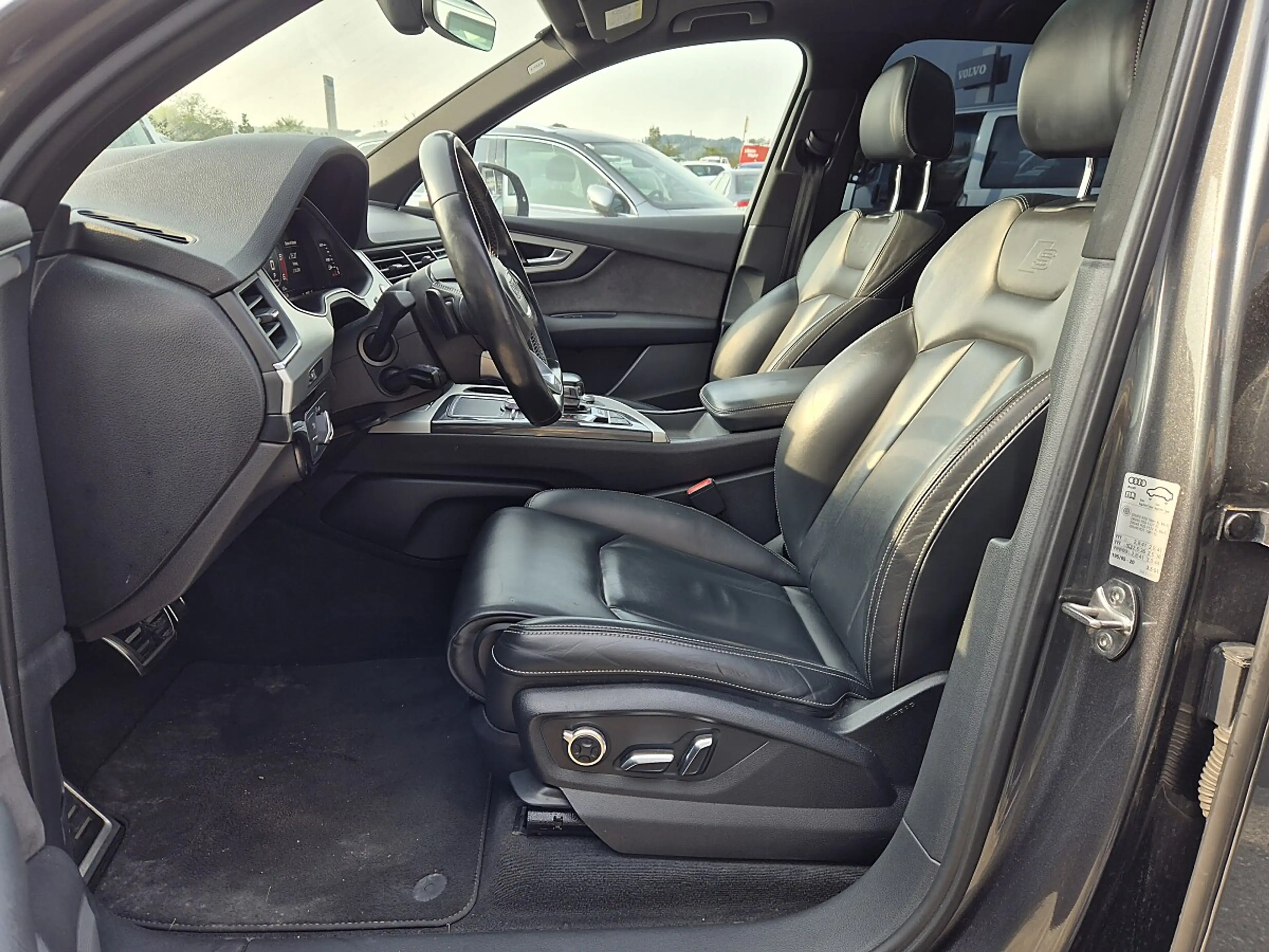 Audi SQ7 4,0 TDI quattro Tiptronic — photo 8