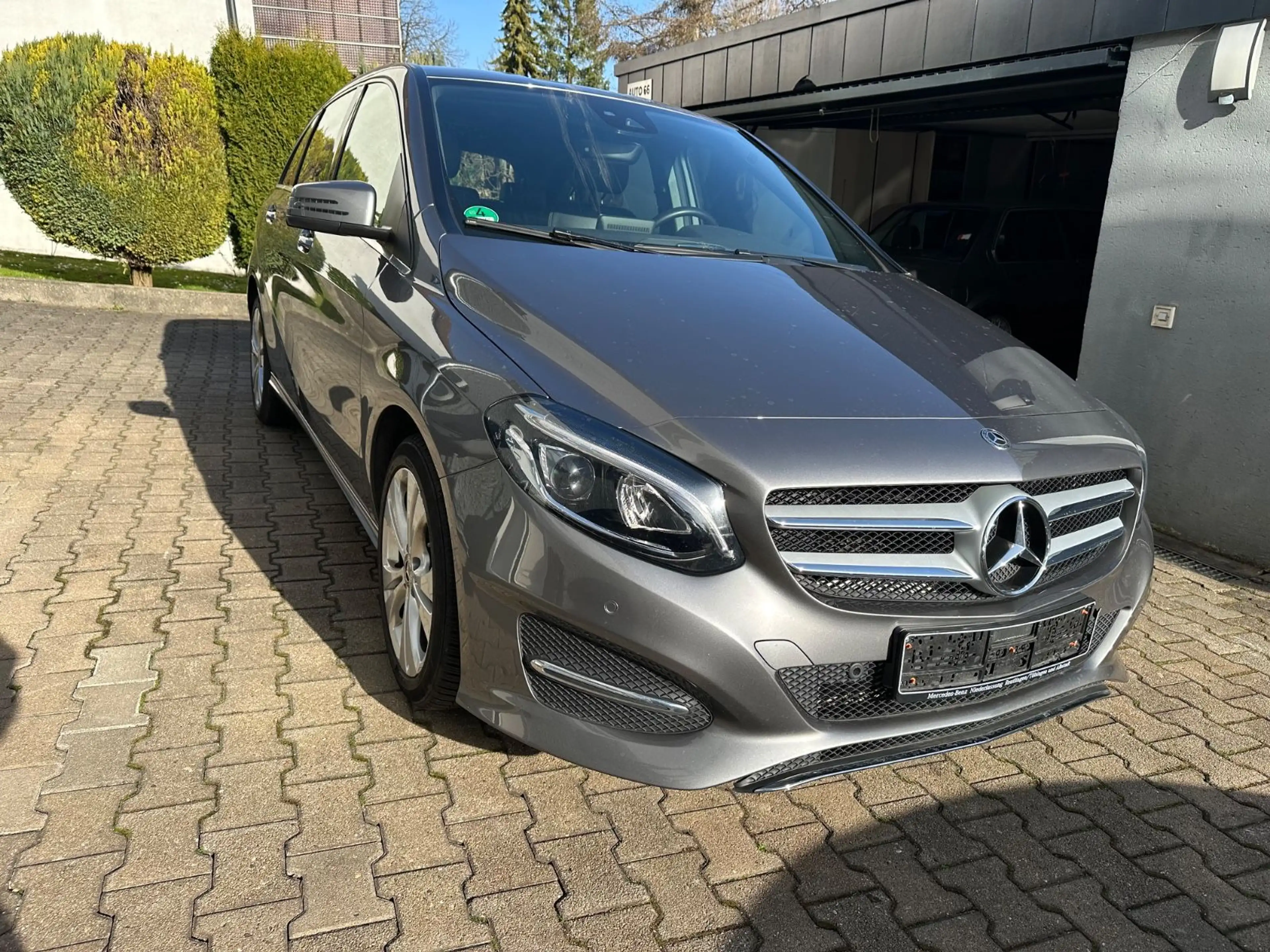 Mercedes-Benz B 220 4Matic Automatik|Led| Navi| MFL|Sportsitze — photo 3