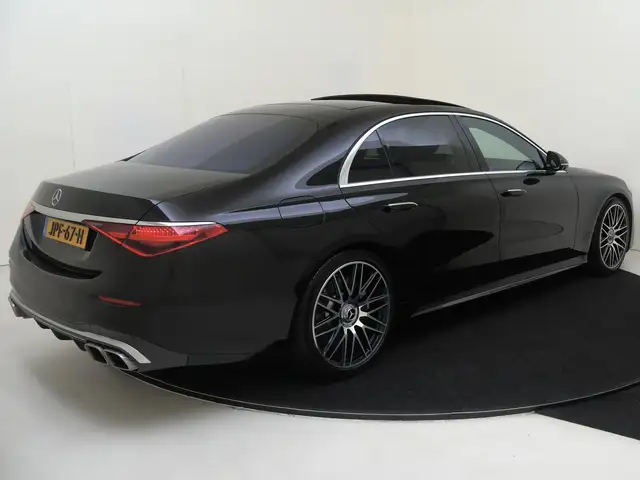 Mercedes-Benz S-Class view 4