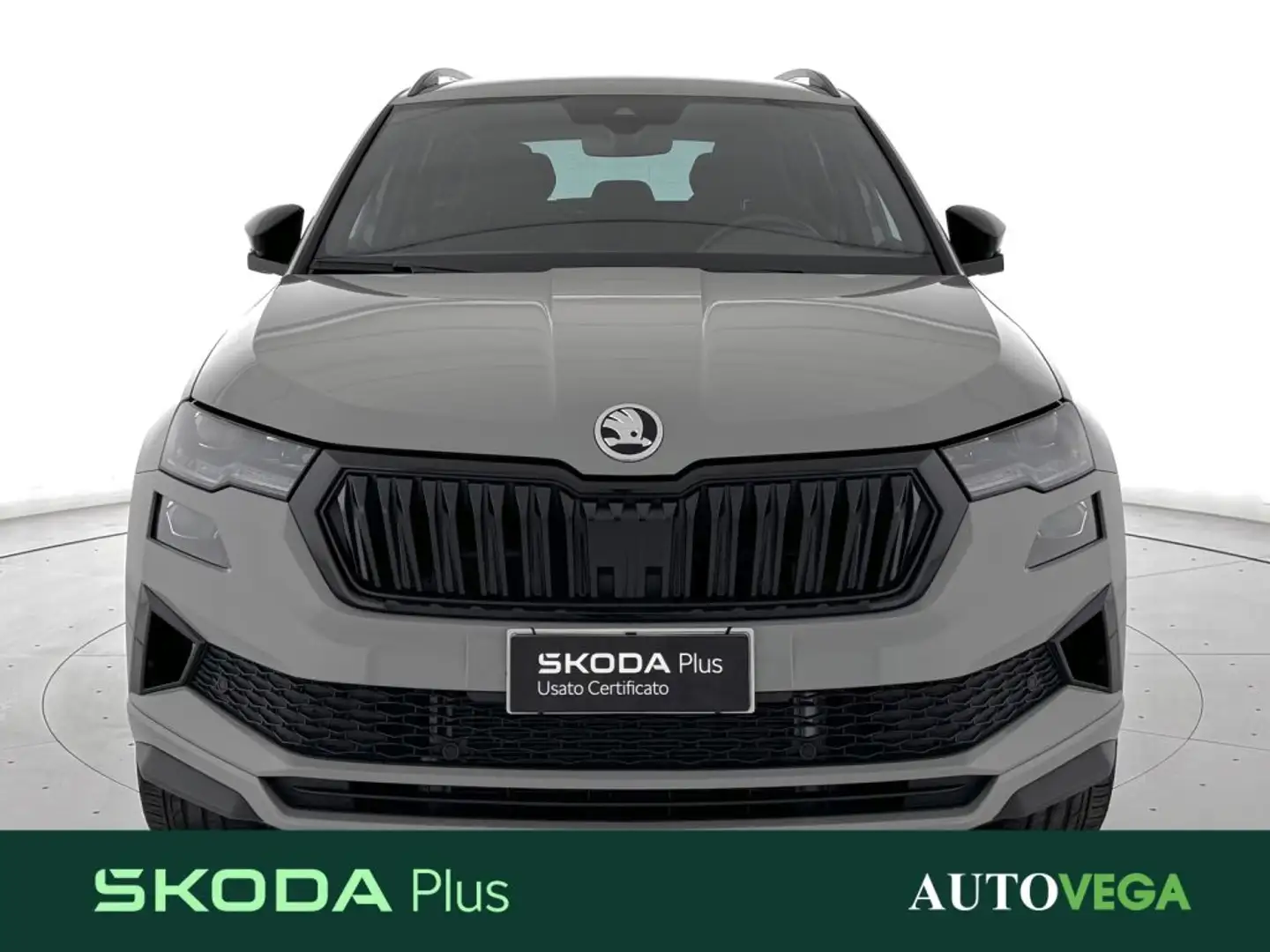 Skoda Karoq 1.5 tsi sportline dsg Gris - 2