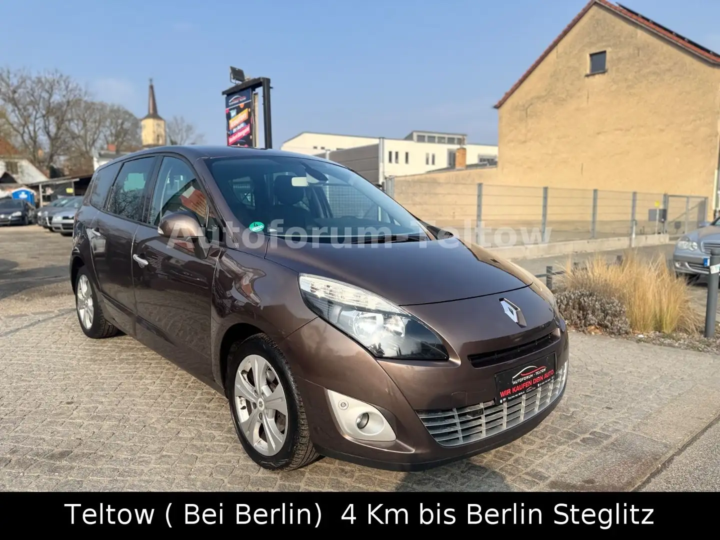 Renault Grand Scenic Dynamique TCe 130*6-Gang*7-Sitzer* - 1