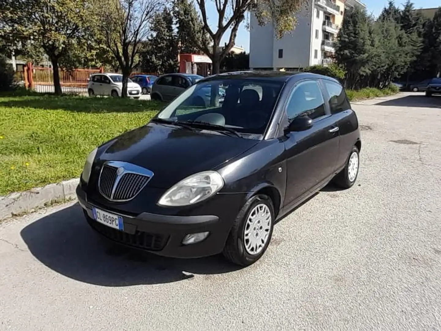 Lancia Y 1.2i 16V cat LS Nero - 1