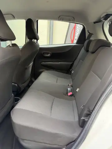 Toyota Yaris view 6