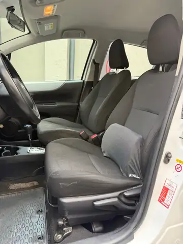 Toyota Yaris view 5