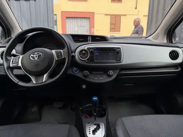 Toyota Yaris view 7