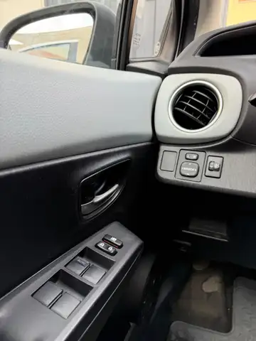 Toyota Yaris view 12