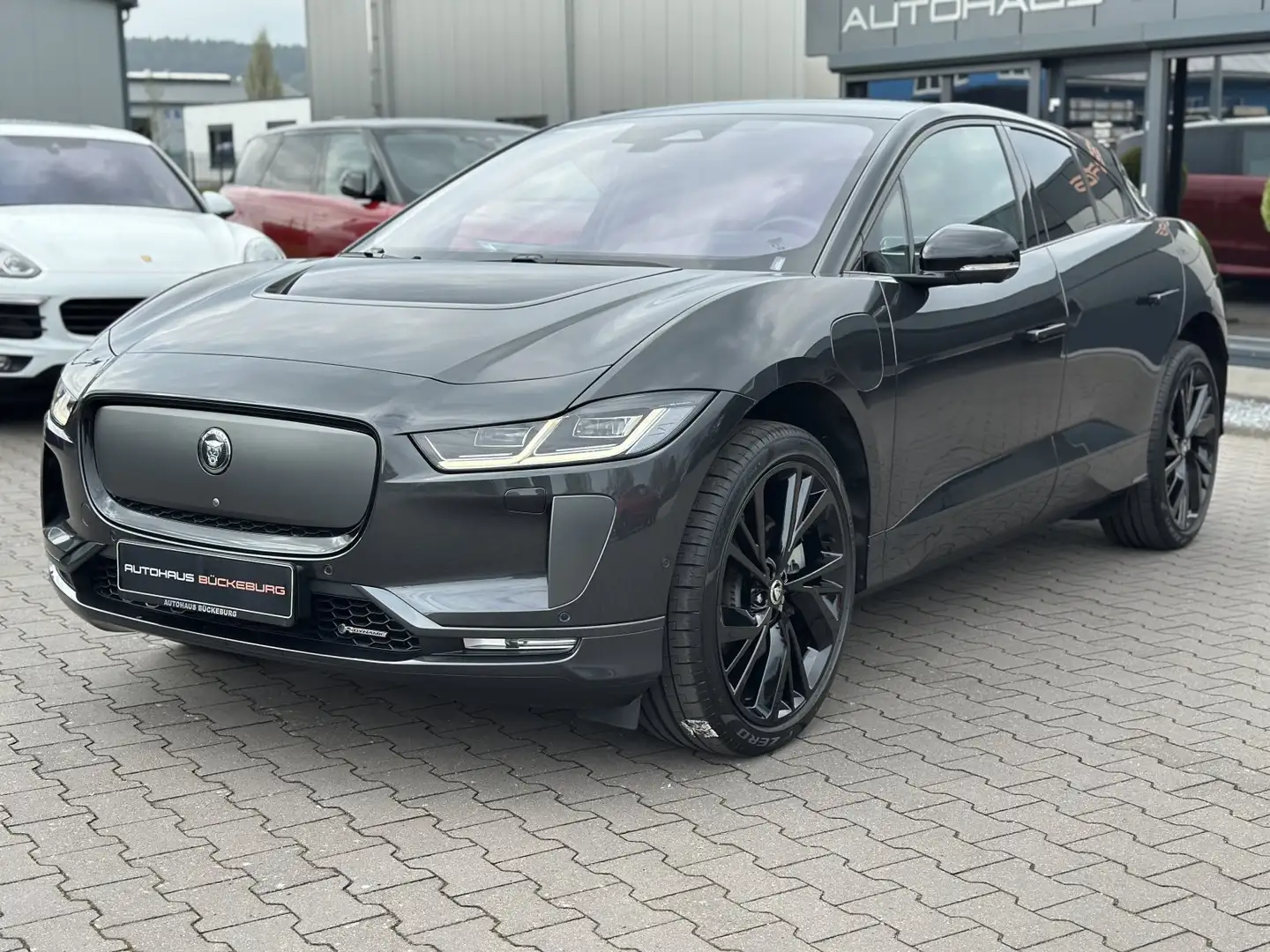 Jaguar I-Pace EV400 R-Dynamic HSE Šedá - 1